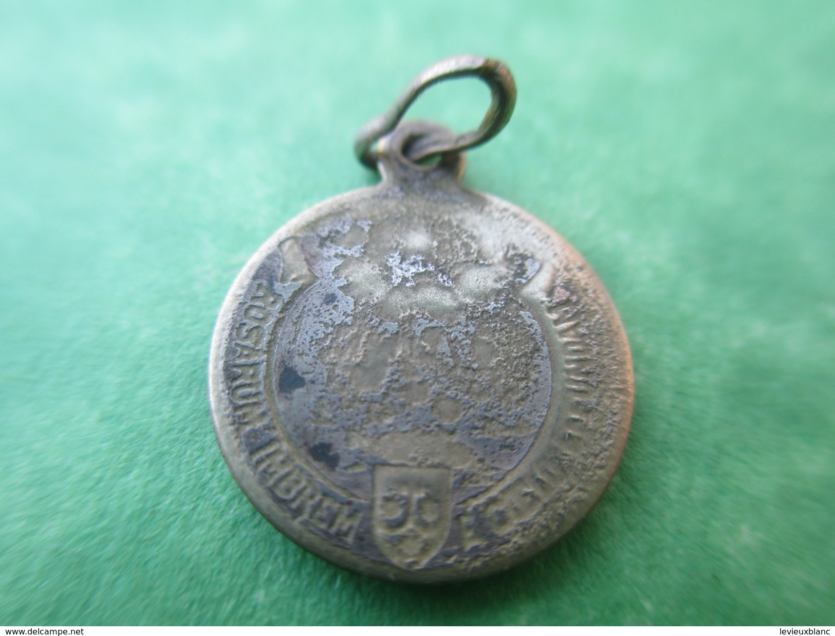 Petite Médaille Religieuse/ Sainte Thérése / Roses/ Lisieux / Début XXème Siècle     CAN283 - Religion &  Esoterik
