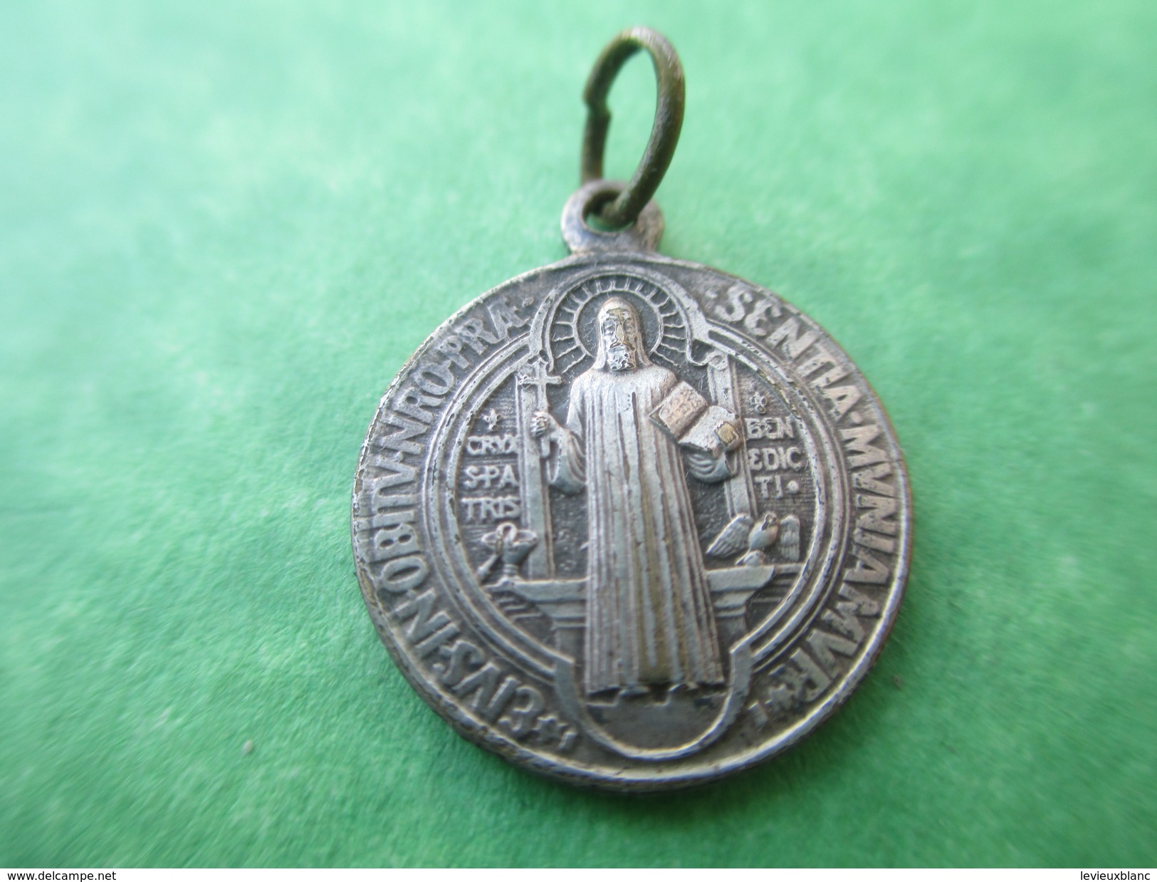 Petite Médaille Religieuse/Saint Benoit / Croix De St Benoit / Fin XIXème Siècle     CAN296 - Religion &  Esoterik