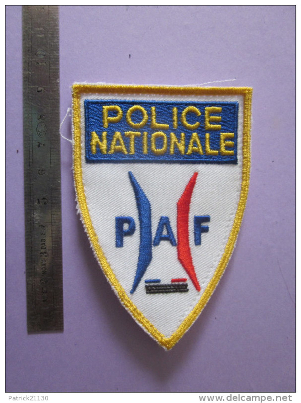 BEL ECUSSON POLICE NATIONALE ANCIEN ET RARE POLICE AIR ET FRONTIERES - Police