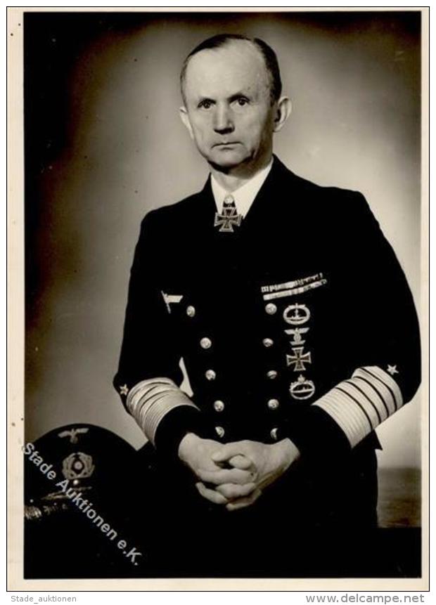 Ritterkreuztr&auml;ger WK II D&ouml;nitz Gro&szlig;admiral  Foto AK I-II - Weltkrieg 1939-45