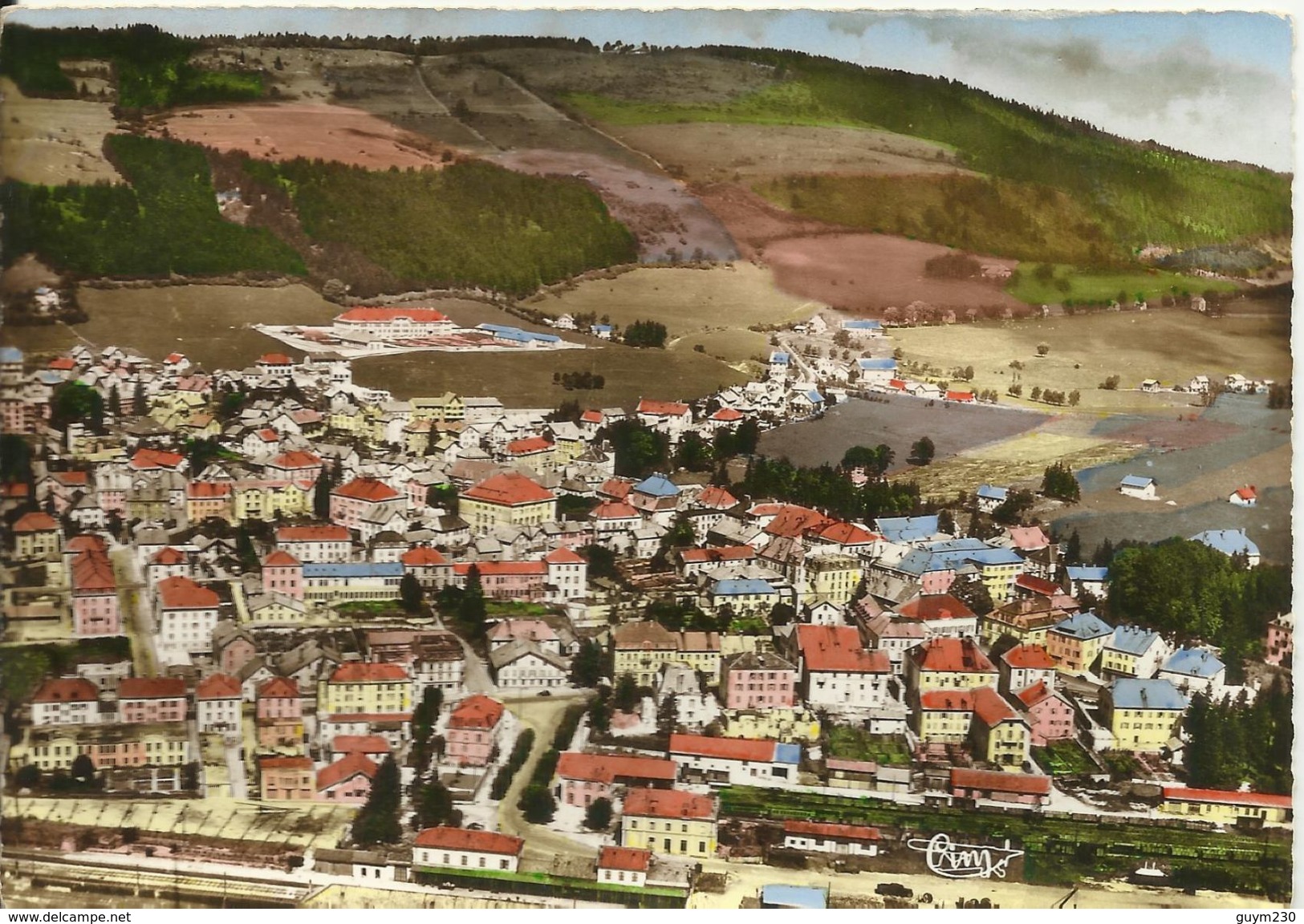 MORTEAU Vue Aérienne- Au Fond:  Ecole  De Plein Air Au Pied Du Mont Vouillaud - Autres & Non Classés