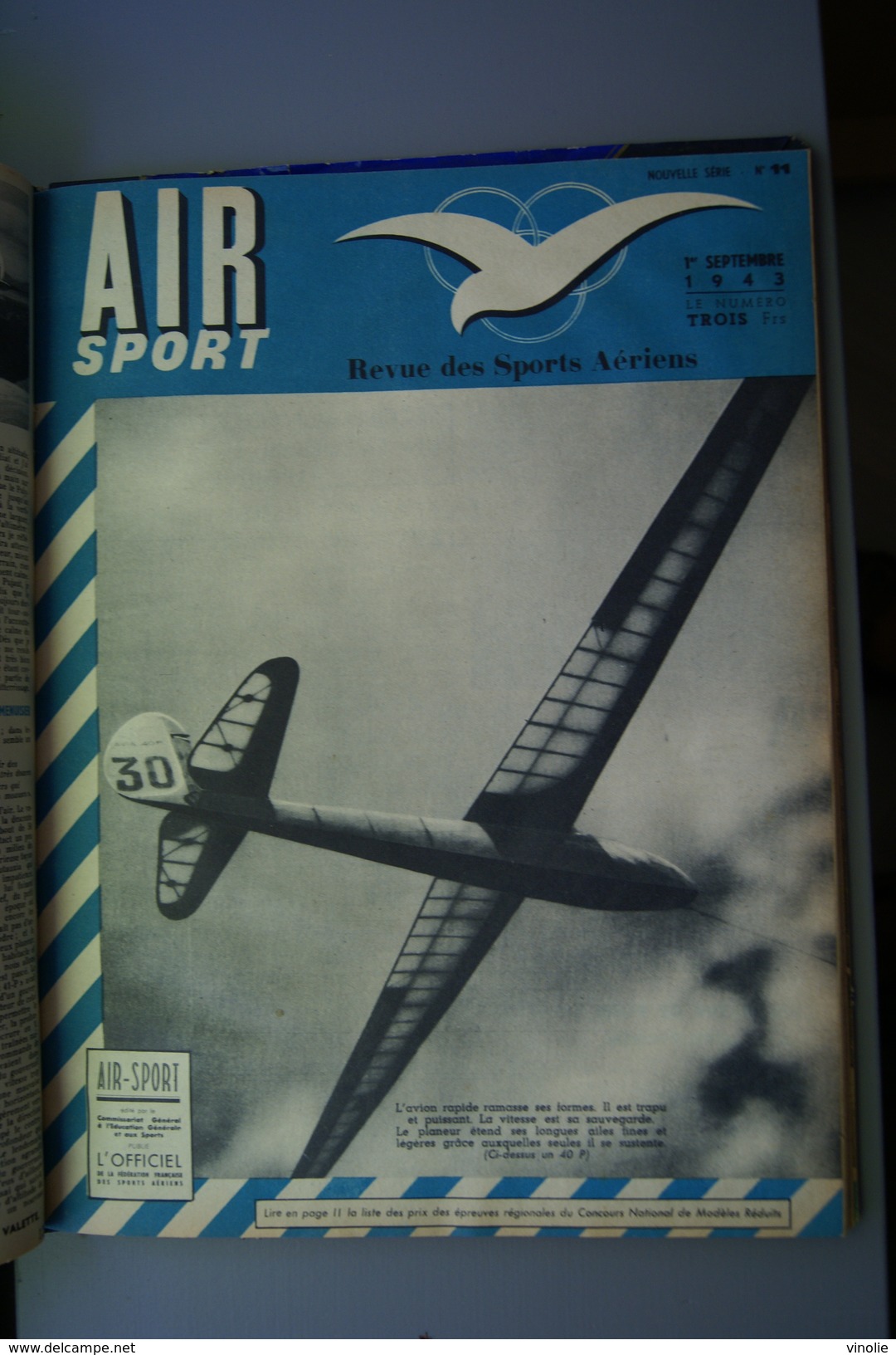 Livre relié les 18 numéros d'air sport   1943. voir photos des 18 unes et liste des articles.