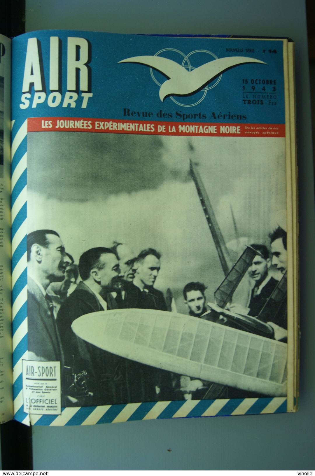 Livre relié les 18 numéros d'air sport   1943. voir photos des 18 unes et liste des articles.