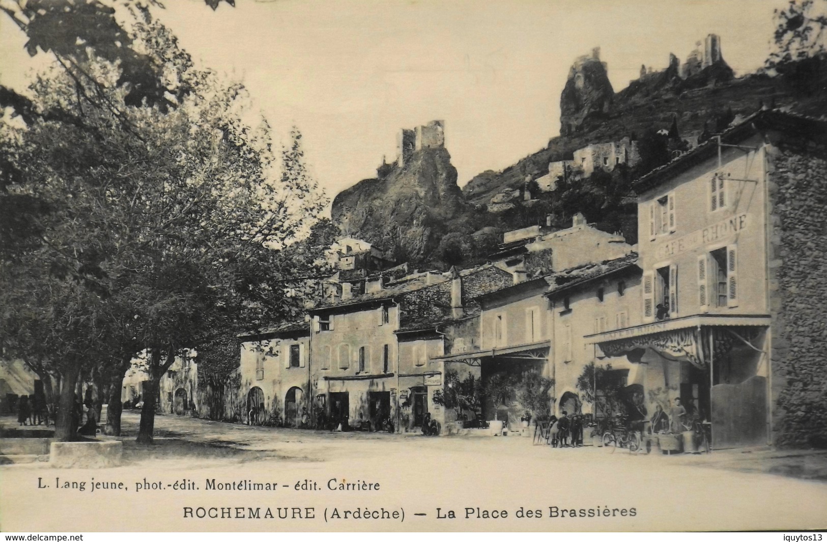 CPA.- FRANCE - Rochemaure Est Situé Dans Le Dép. De L'Ardèche - La Place Des Brassières - BE - Rochemaure