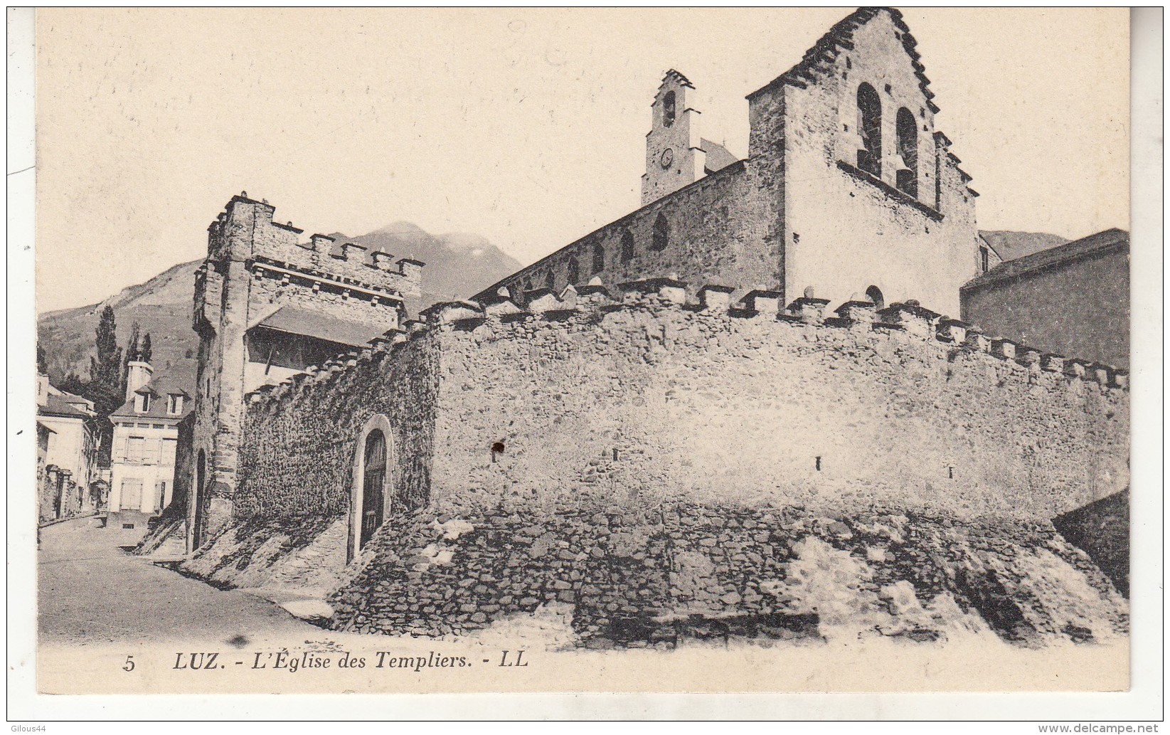 Luz  Eglise Des Templiers - Luz Saint Sauveur