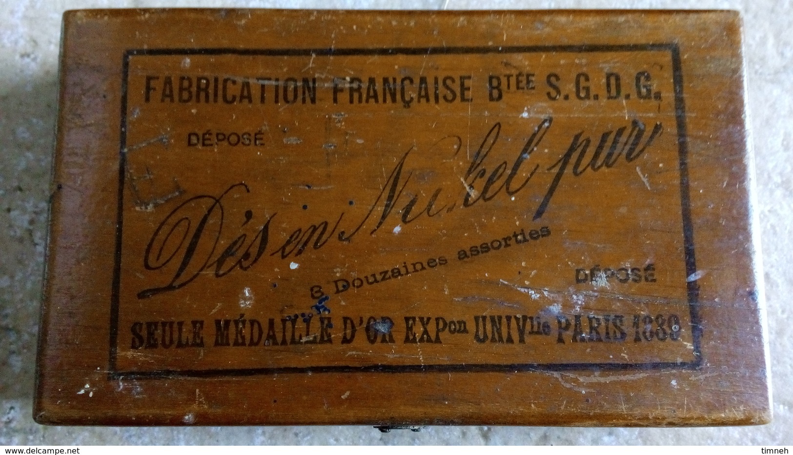BOITE BOIS - Dés En Nickel Pur - étiquette FABRICATION Française - Médaille Or Expo Paris 1880 -  12cmx6cm - Boîtes