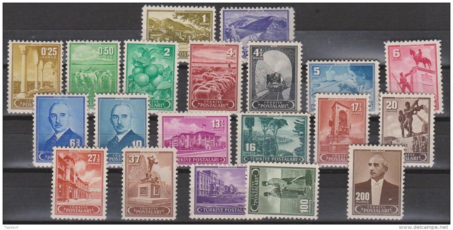 -  TURKEY - 1943 Set Of 20 - Train, Sheep, Views. Scott 896-915. MNH ** - Unused Stamps