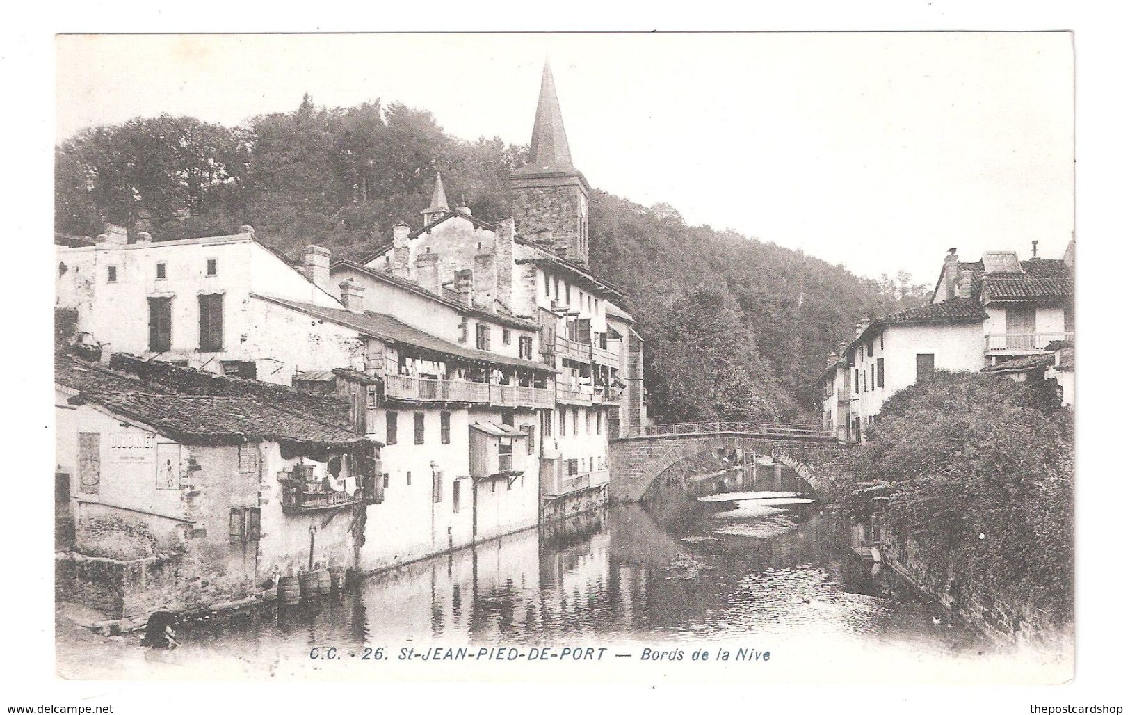 CPA 64 St Jean De Pied De Port Bords De La Nive Achatez Immédiat - Saint Jean Pied De Port