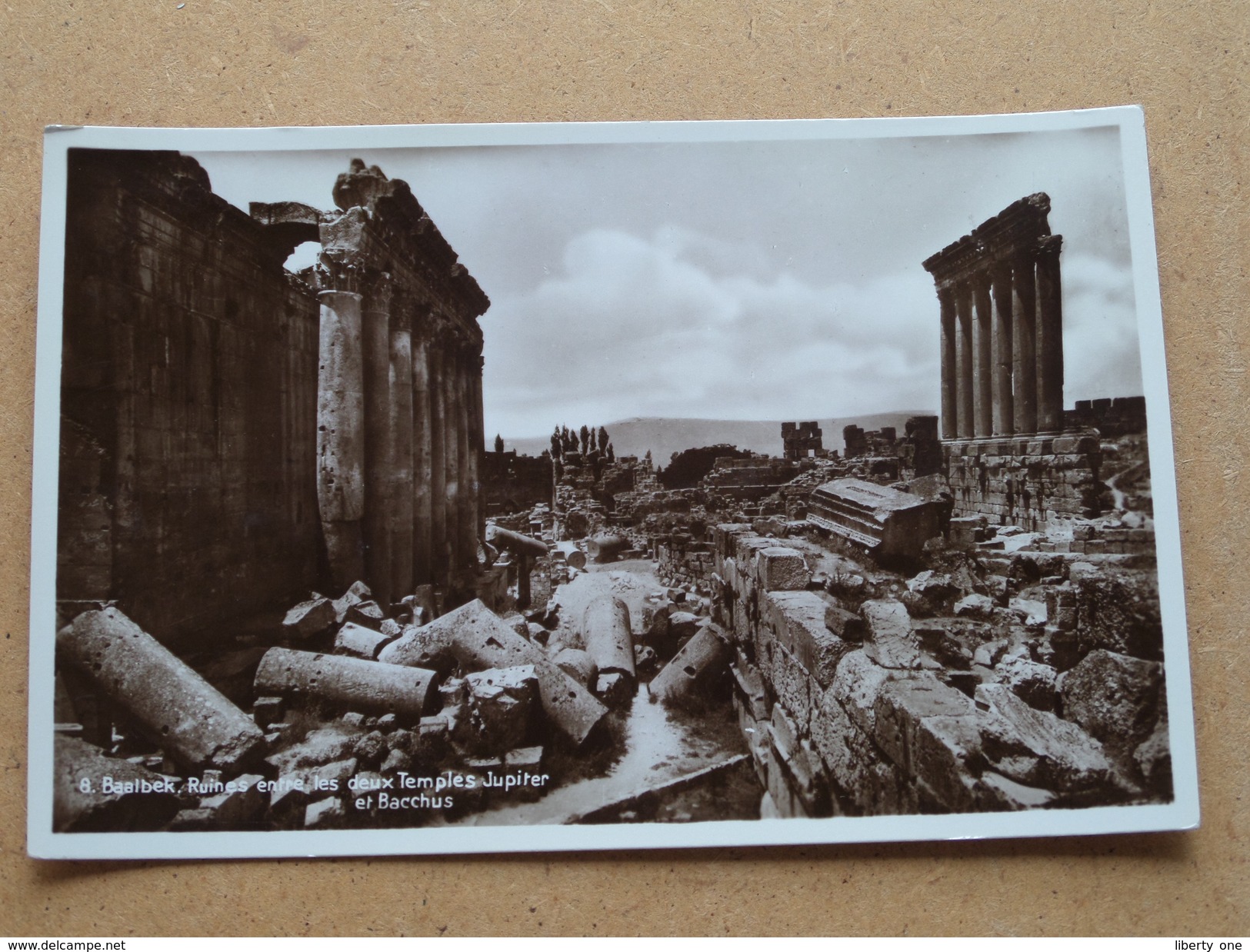 BAALBEK Ruines Entre Les Deux Temples Jupiter Et Bacchus ( 8 - Wakim Awad ) Anno 19?? ( Details Zie Foto´s ) !! - Liban