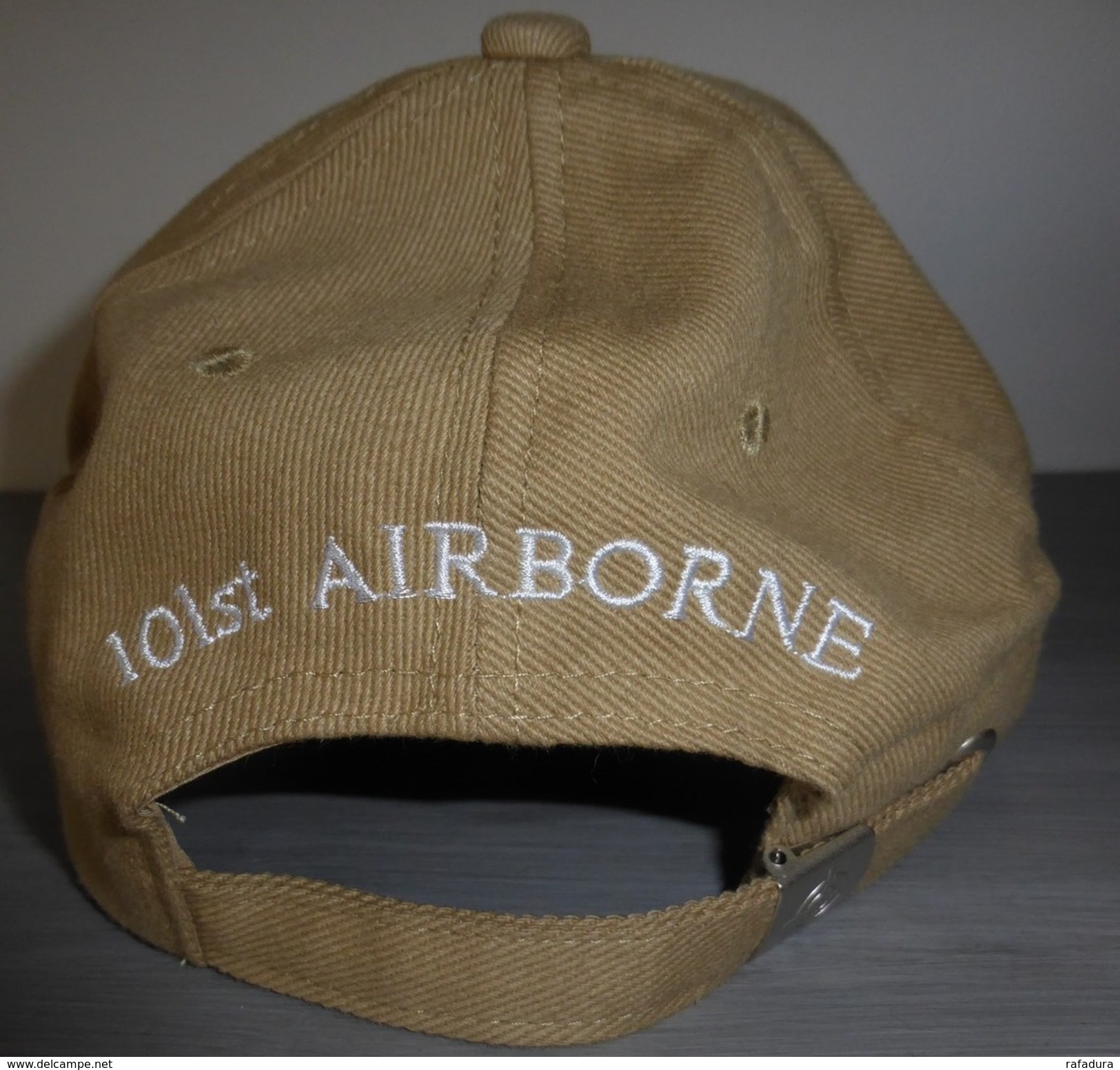 Casquette Beige AIRBORNE 101st SCREAMING EAGLES JEEP CAP US VO MILITARIA US PARA - Copricapi