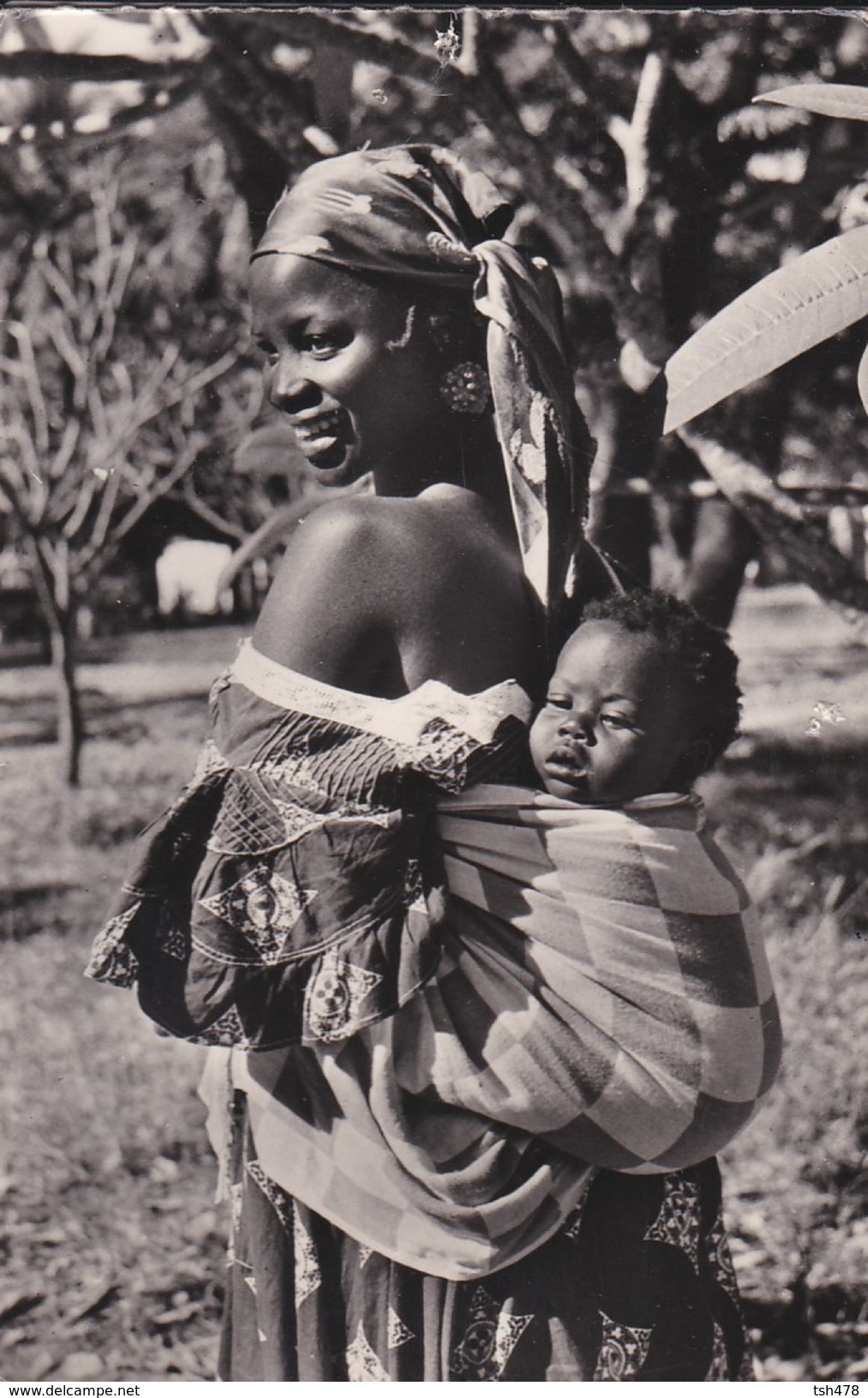 GUINEE---MERE ET SON ENFANT---voir 2 Scans - Guinée