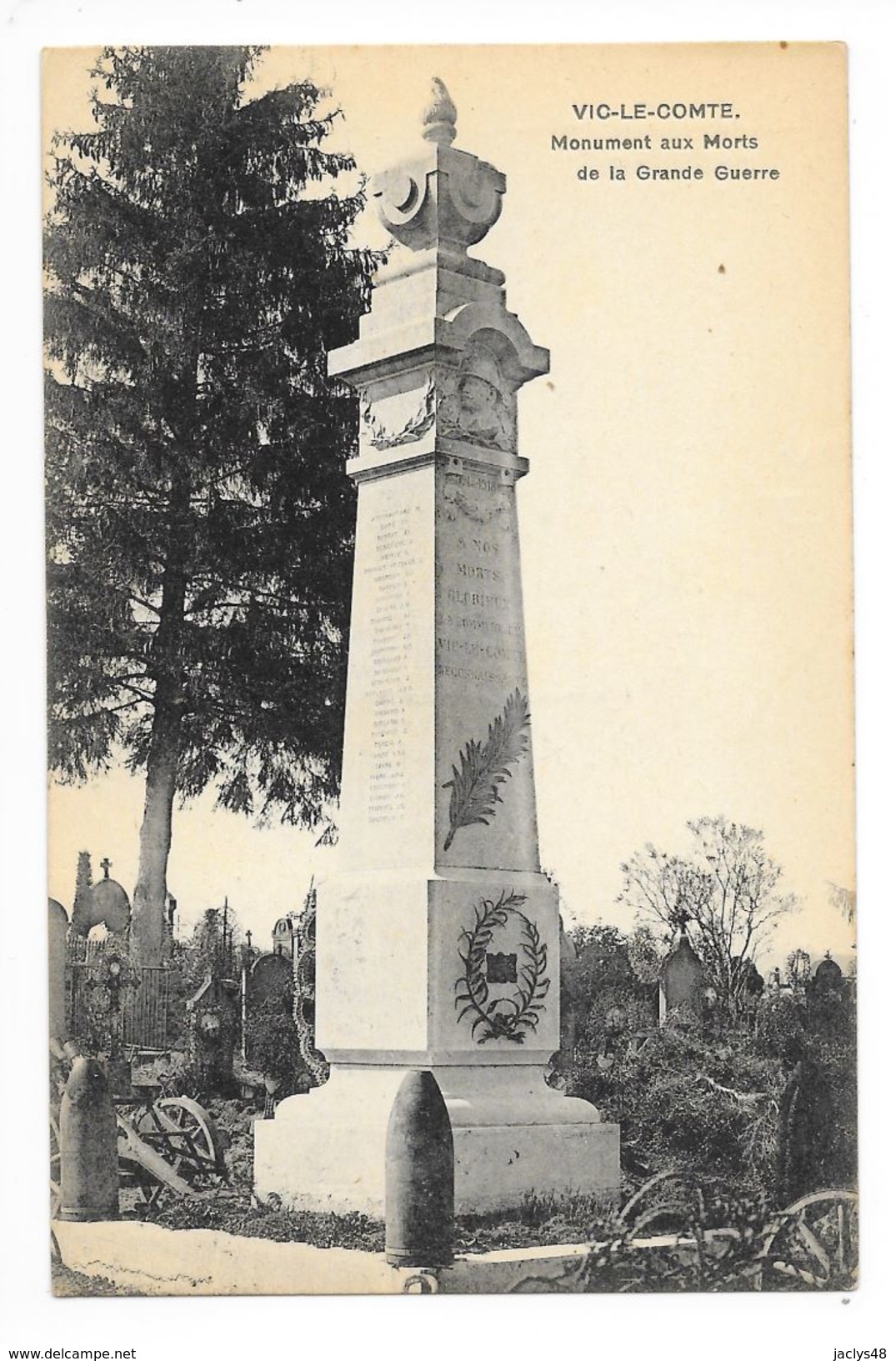 VIC-LE-COMTE  (cpa 63)  Monument Aux Morts De La Grande Guerre -    - L 1 - Vic Le Comte