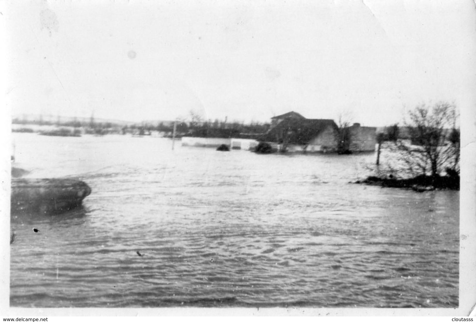 47)  LAYRAC  - TROIS PHOTOS ANNEES 50  GROSSE INONDATION -depuis Pont Du Chemin De Fer  -format 8x6 Noir Et Blanc - Lugares