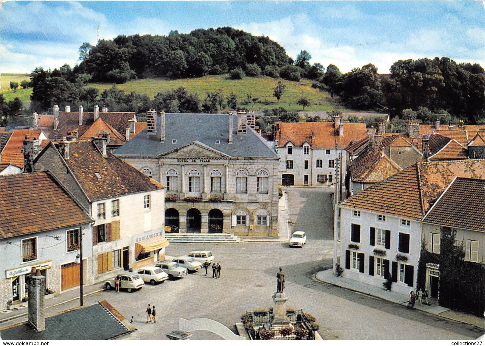 52-ARC-EN-BARROIS- L'HÔTEL DE VILLE ET LA MOTTE - Arc En Barrois