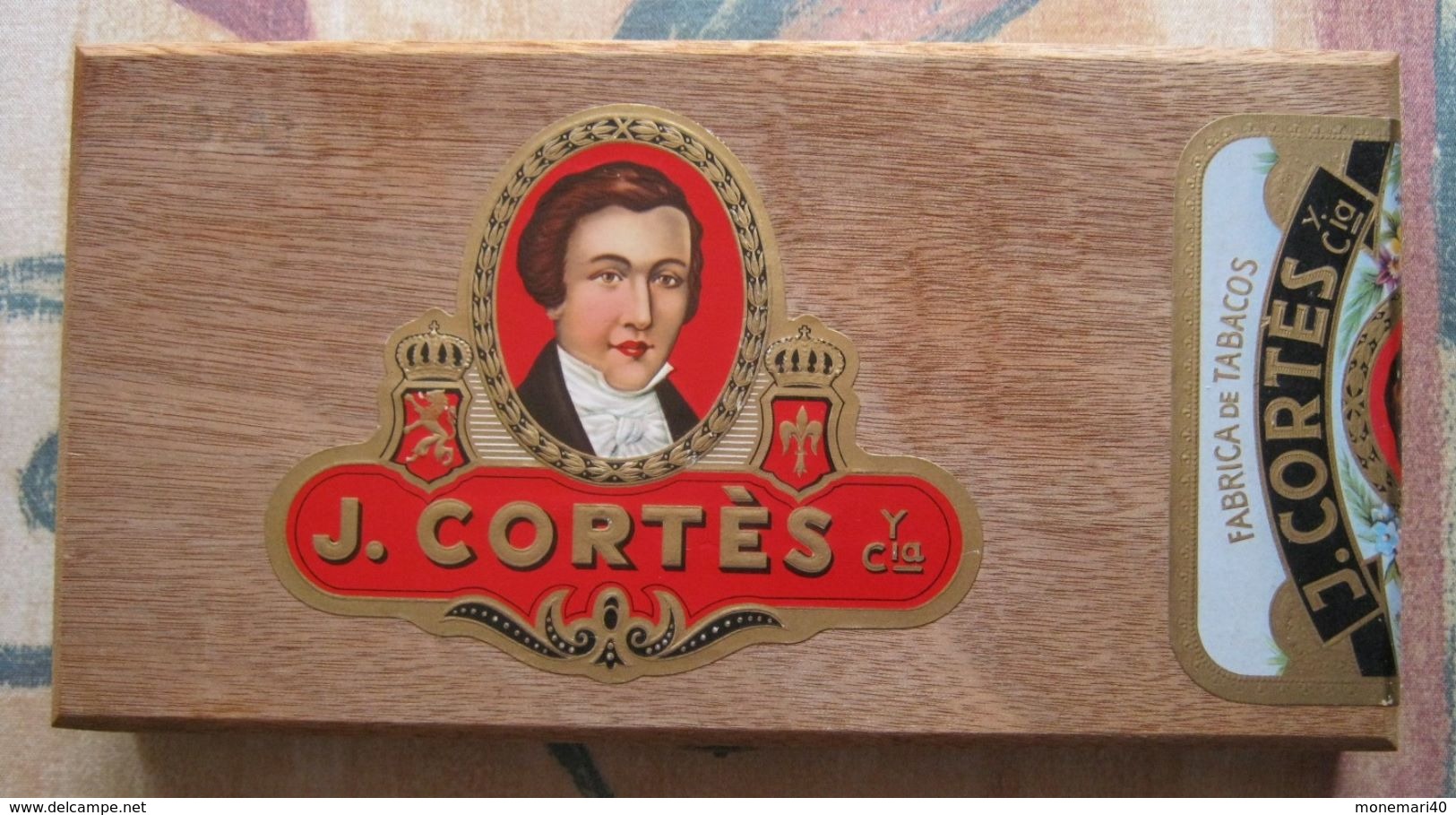 BOITE A CIGARES EN BOIS VIDE J.CORTÈS - Empty Tobacco Boxes