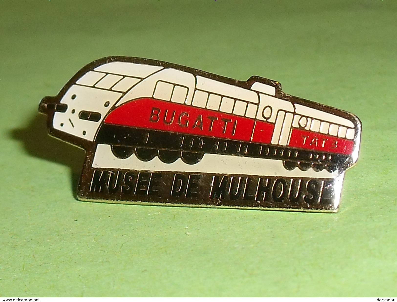 Pin's / Trains / TGV : Bugatti Tat3 , Musée De Mulhouse    TB2p - TGV