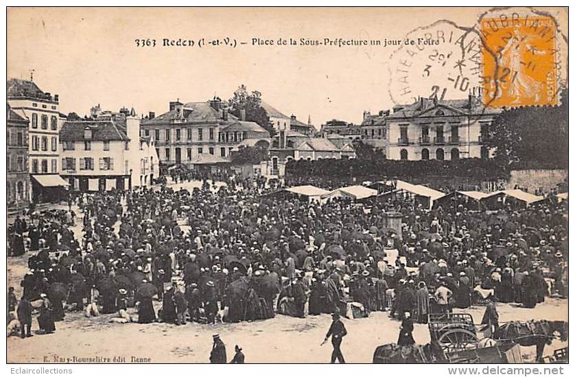 Redon     35     Jour De Foire.      Place De La Sous-Préfecture              (voir Scan) - Redon