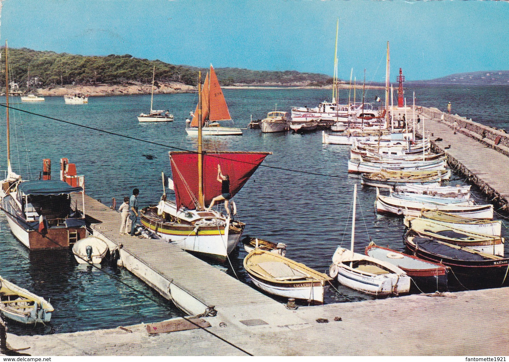 ILE DE PORQUEROLLES LE PORT (dil264) - Porquerolles