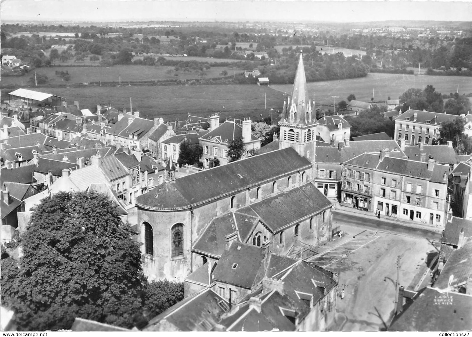 53-PRE-EN-PAIL- L'EGLISE VUE DU CIEL - Pre En Pail