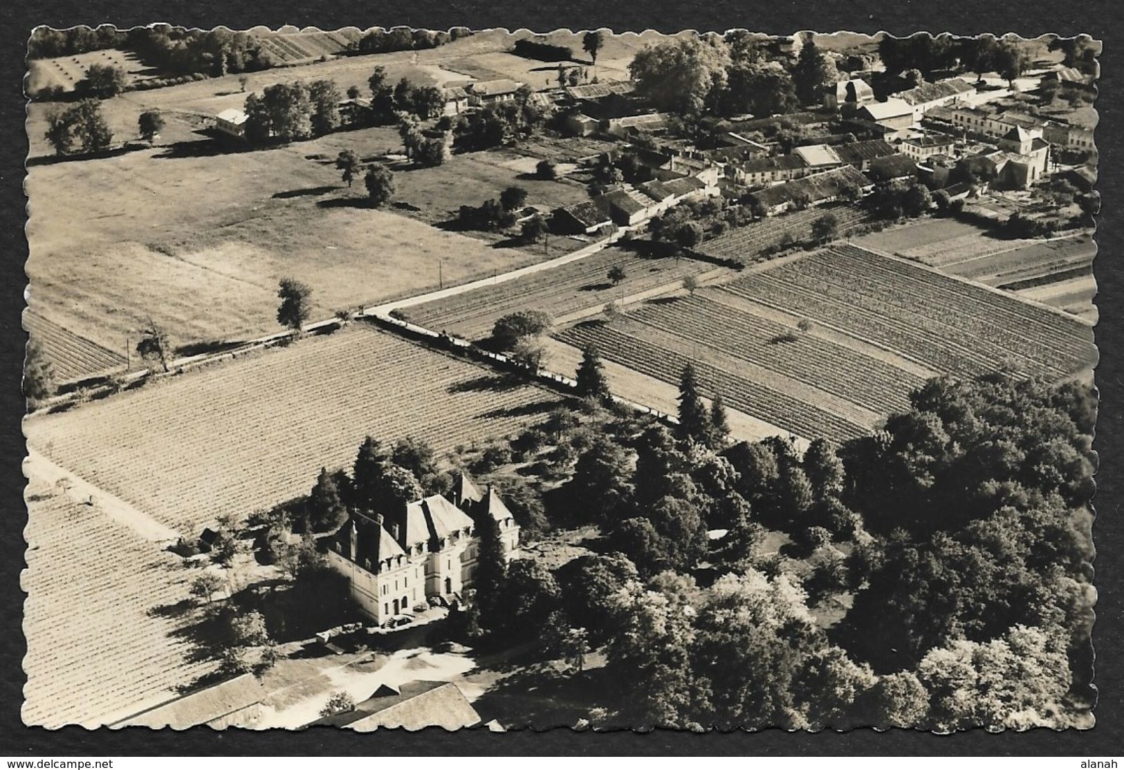 CLERAC Vue Aérienne Du Château Et Du Bourg (Herlec Le Collen) Charente Maritime (17) - Autres & Non Classés