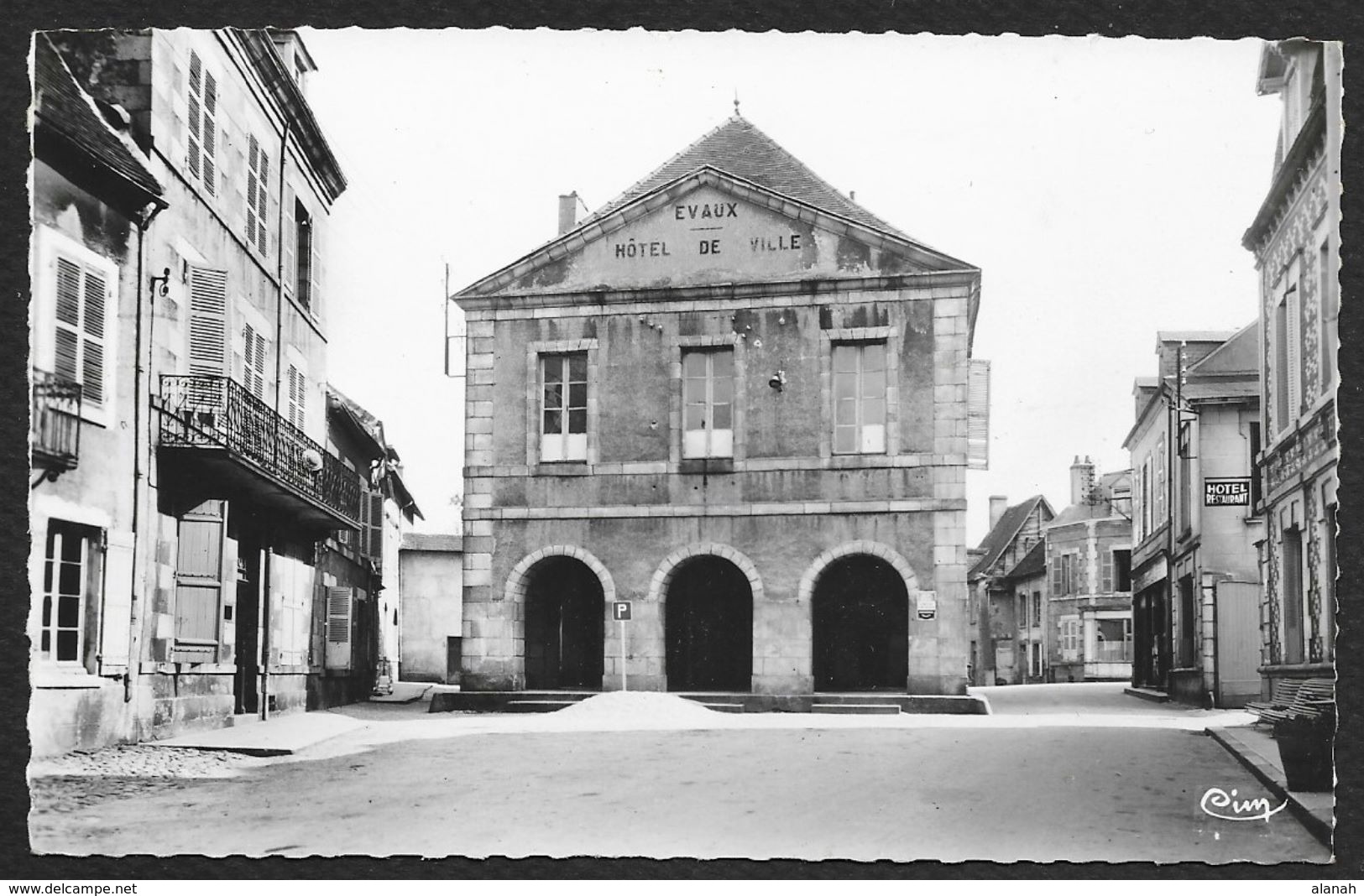 EVAUX Les BAINS L'Hôtel De Ville (Combier) Creuse (23) - Evaux Les Bains