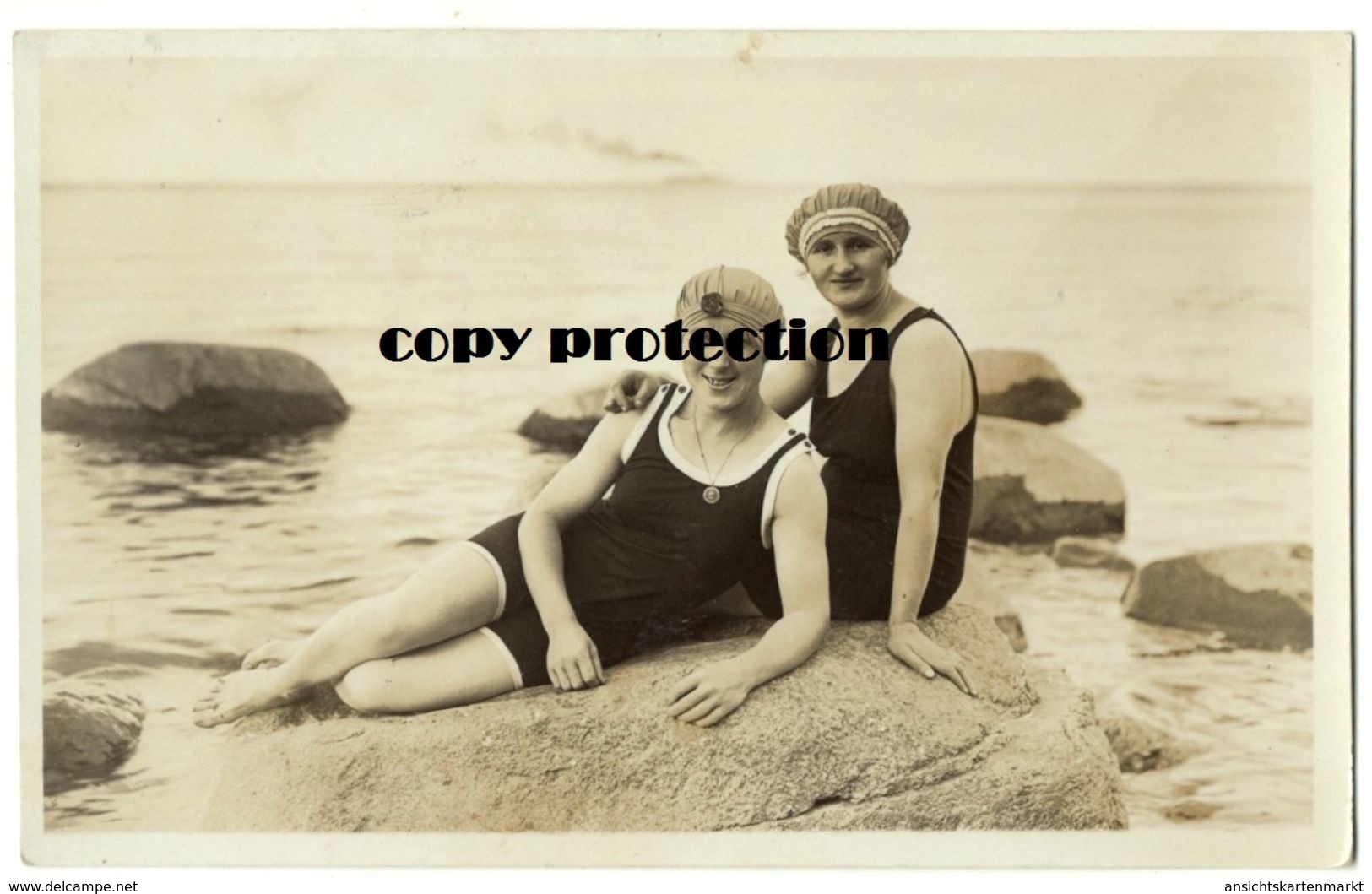 Bademode 20er Jahre, Damen Am Strand In Göhren Auf Rügen, Echtfoto Postkarte 1926 - Mode