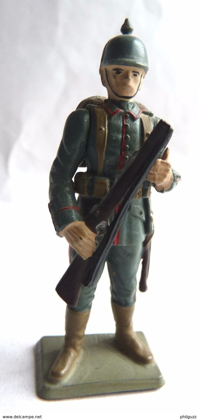 FIGURINE STARLUX SOLDAT ALLEMAND FUSIL DEVANT WWI 14-18 - à Partir De 1968 A1 MANQUE LE BOUT DU FUSIL - Starlux