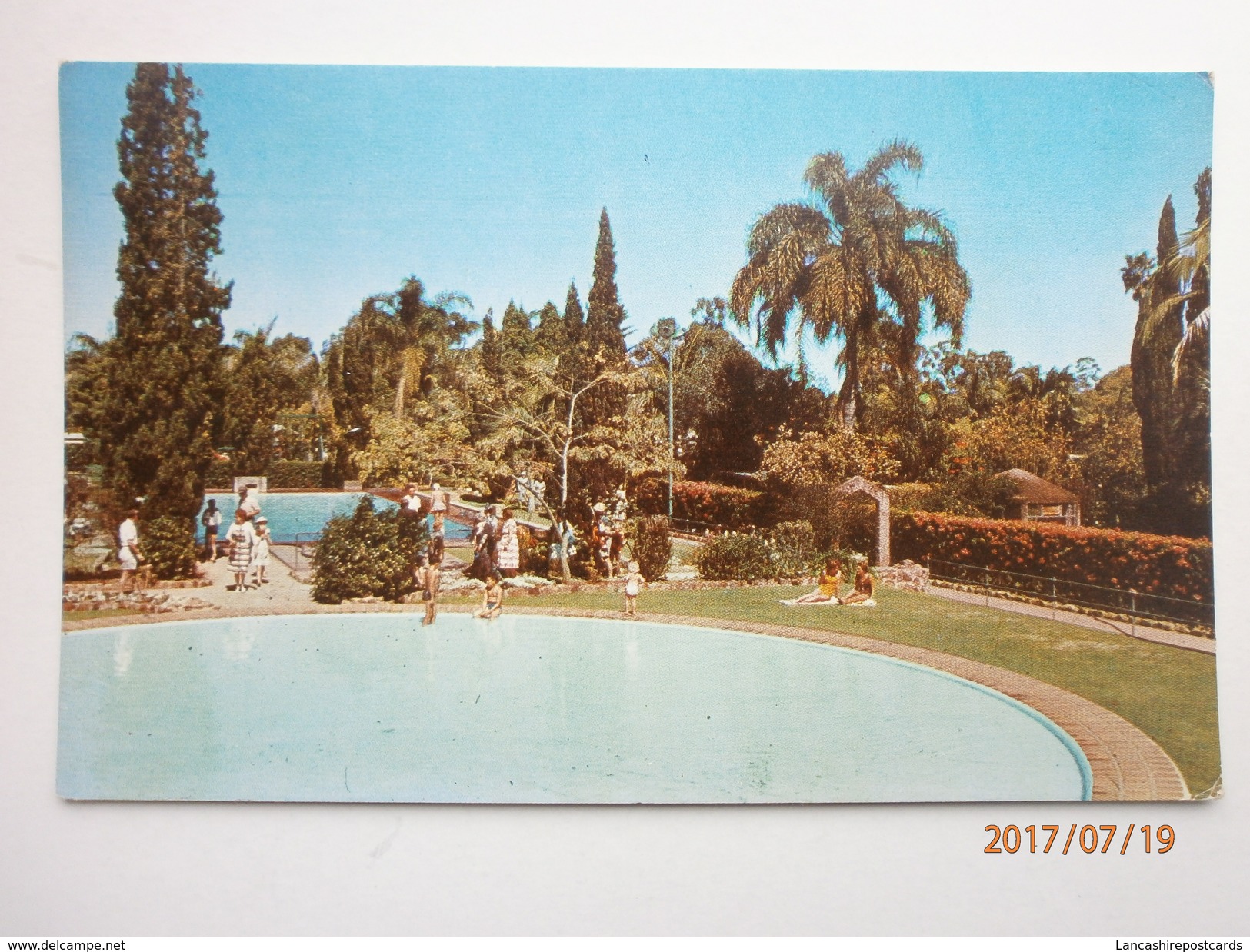 Postcard The Children's Wading Pool At The Oasis Sunnybank Nr Brisbane ? Queensland  My Ref  B11523 - Brisbane