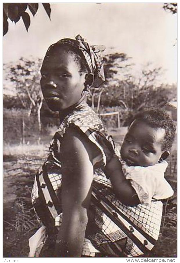 Afrique Noire        H35        ( Mère , Enfant , Photo Aircea Bangui ) - Non Classés