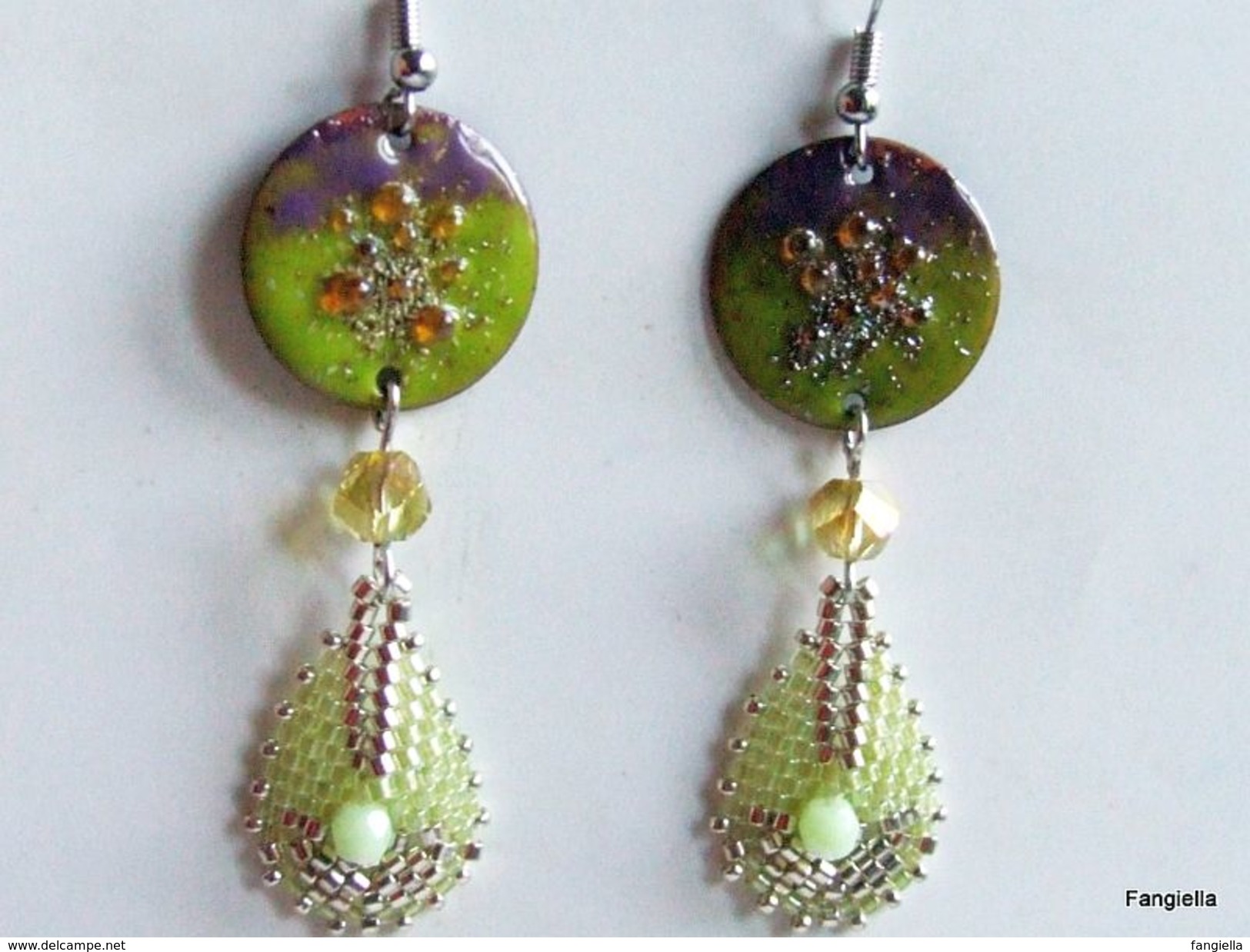 Boucles D'oreilles émaux Sur Cuivre Vert Violet Et Goutte Tissée En Miyuki Delicas  Des Merveilles Réalisées Par Deux Ar - Earrings