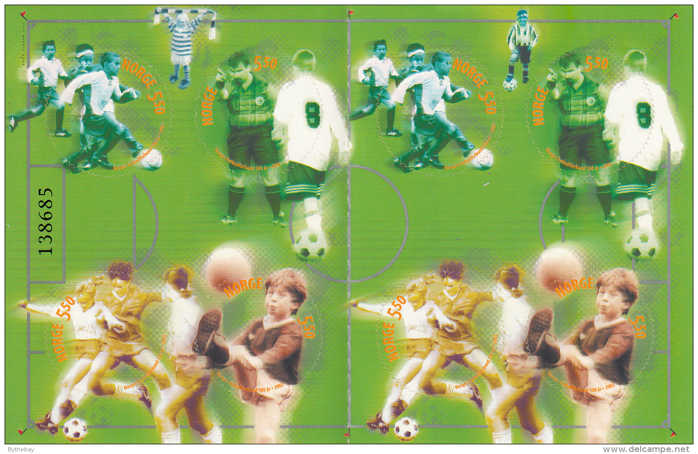 Norway 2002 Scott #1331 Booklet 2 Panes Of 4 Norwegian Soccer Association Centenary - Round Stamps - Unused Stamps