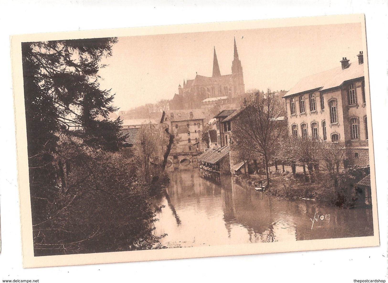 CPA 28 CHARTRES La Douce France No14 L'Eure Et La Cathedrale Acheter Immédiatement - Chartres