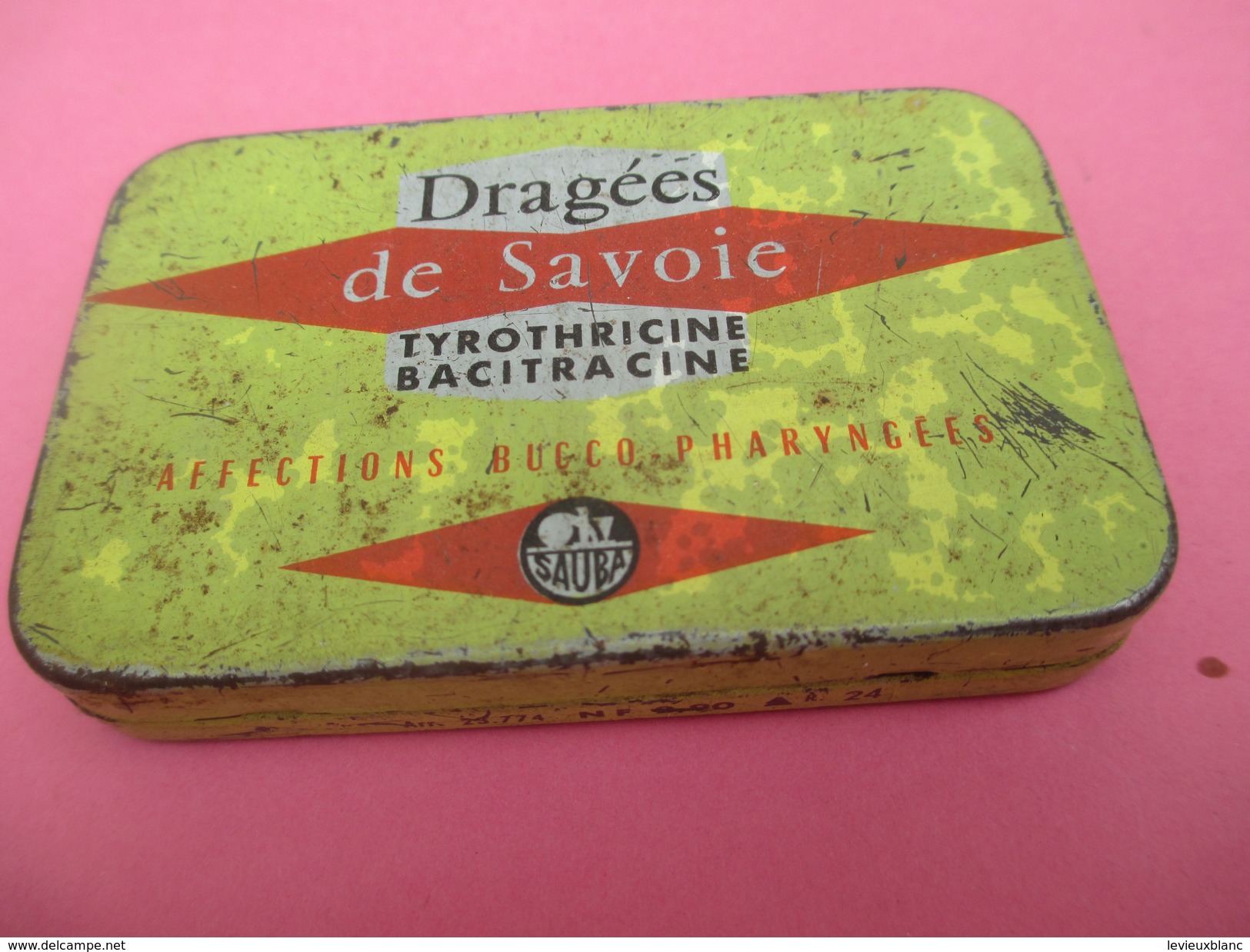 Boite Métallique Ancienne/Médicament/ Pastilles Pour La Gorge/Dragées De Savoie/SAUBA/Montreuil/ Vers 1960-1970  BFPP133 - Dosen