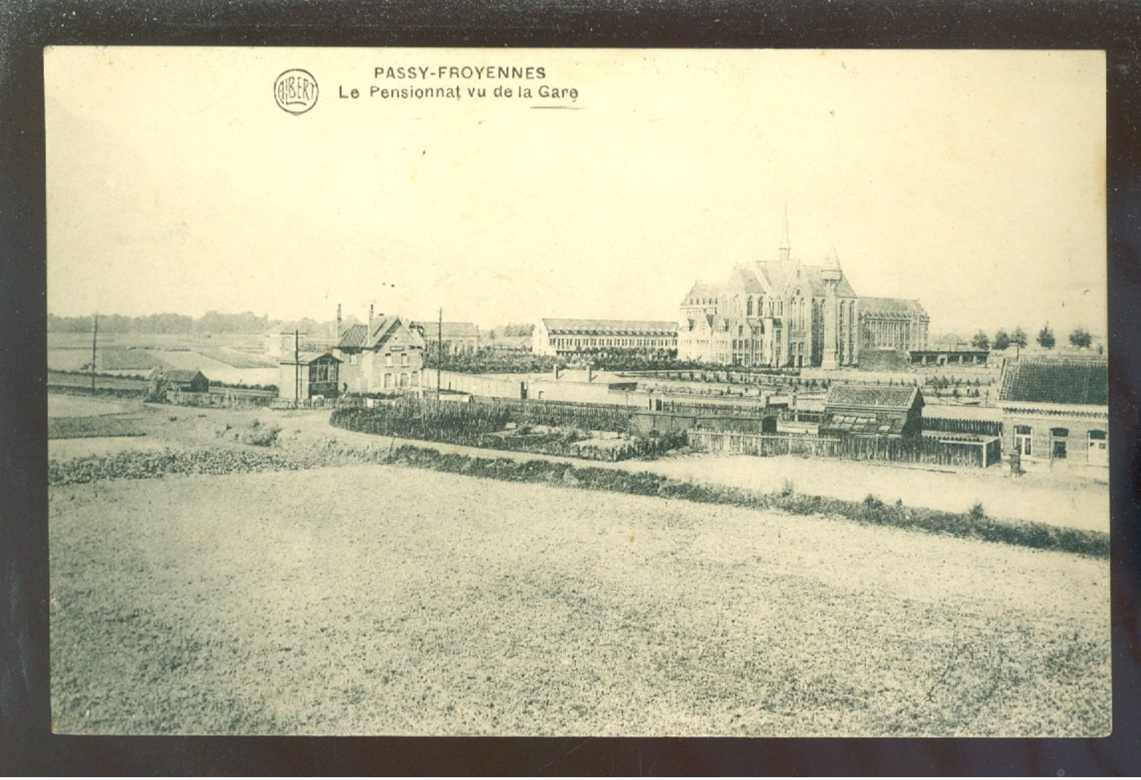 Passy - Froyennes :  Pensionnat Vu De La Gare  -  La Gare - Station - Tournai