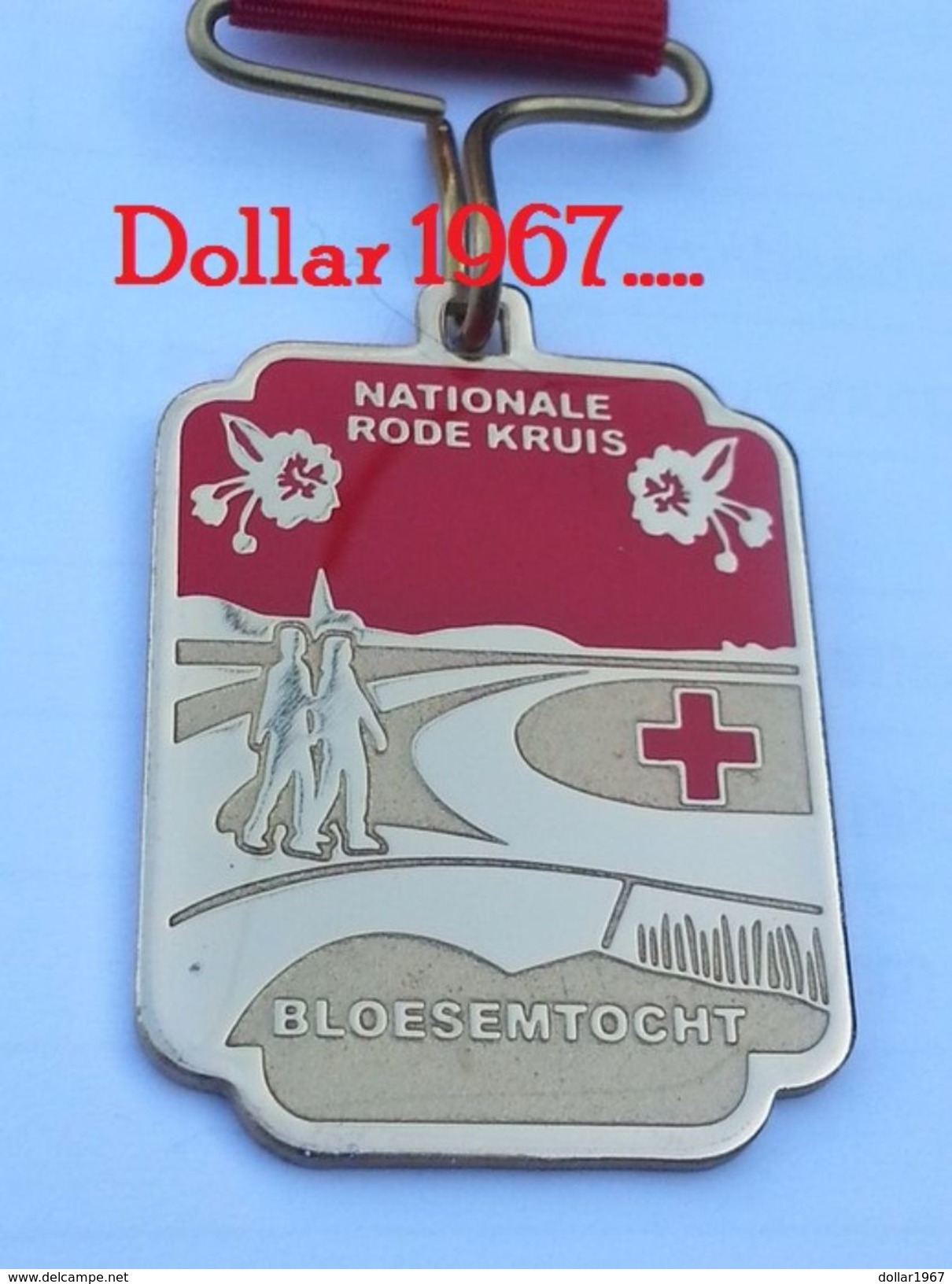 Medaille :Netherlands- Nationale Rode Kruis Medaille / National Red Cross Medal  Pays-Bas - Autres & Non Classés