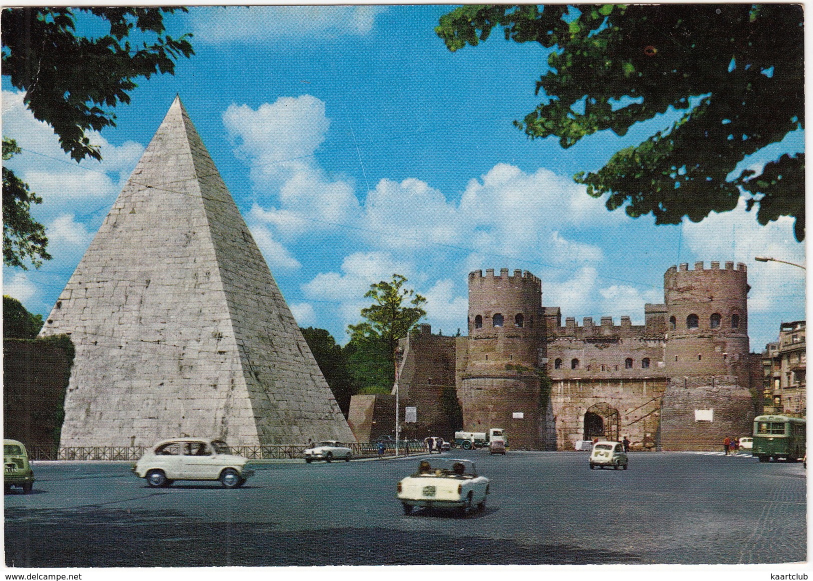 Roma: INNOCENTI 950 SPIDER , FIAT 600, ALFA ROMEO GIULIA SPRINT - Piramide Di Caio Cestio E Porta S. Paolo - (Italia) - PKW