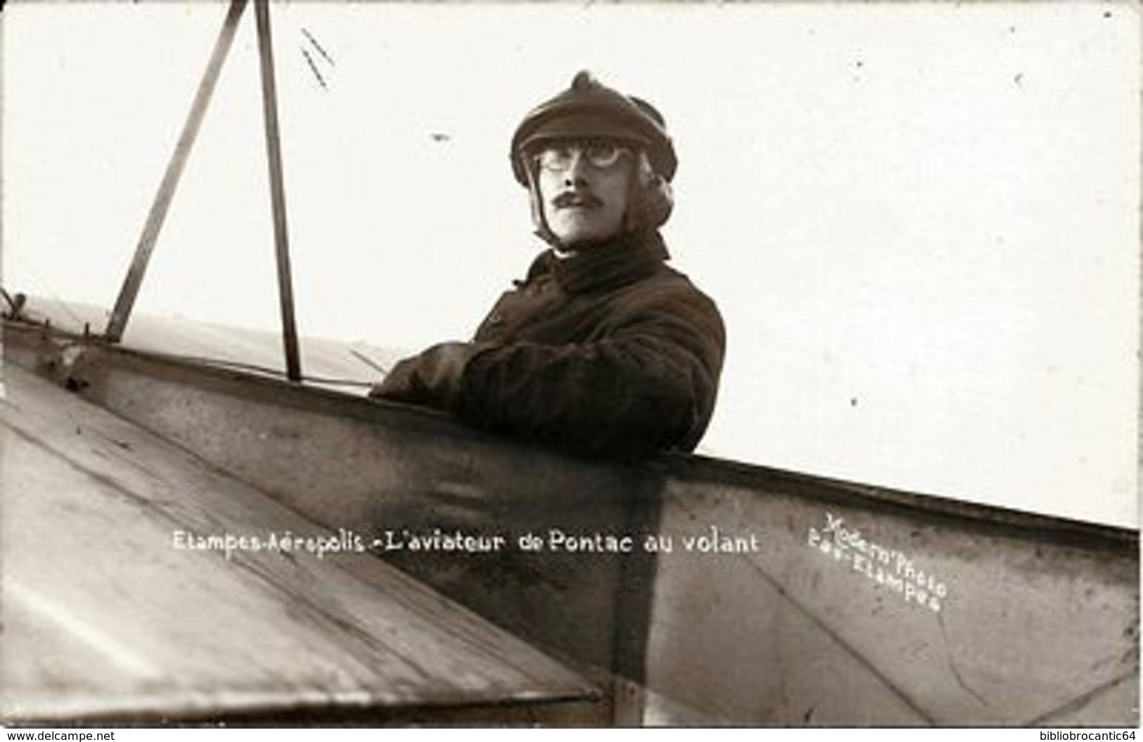 CARTE POSTALE PHOTO < ETAMPES-AEROPOLIS - L'AVIATEUR DE PONTAC AU VOLANT ! - Autres & Non Classés