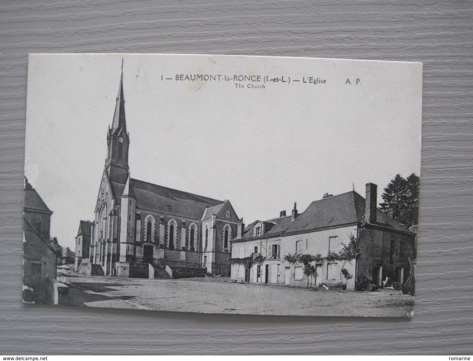 Beaumont La Ronce - L'eglise - Beaumont-la-Ronce