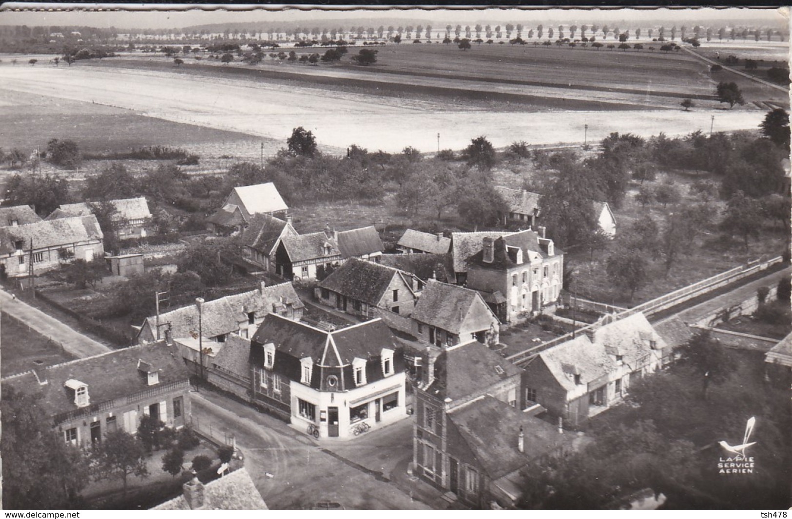 27----RARE---MONTAURE--en Avion Au-dessus De--vue Générale--le Carrefour---voir 2 Scans - Autres & Non Classés