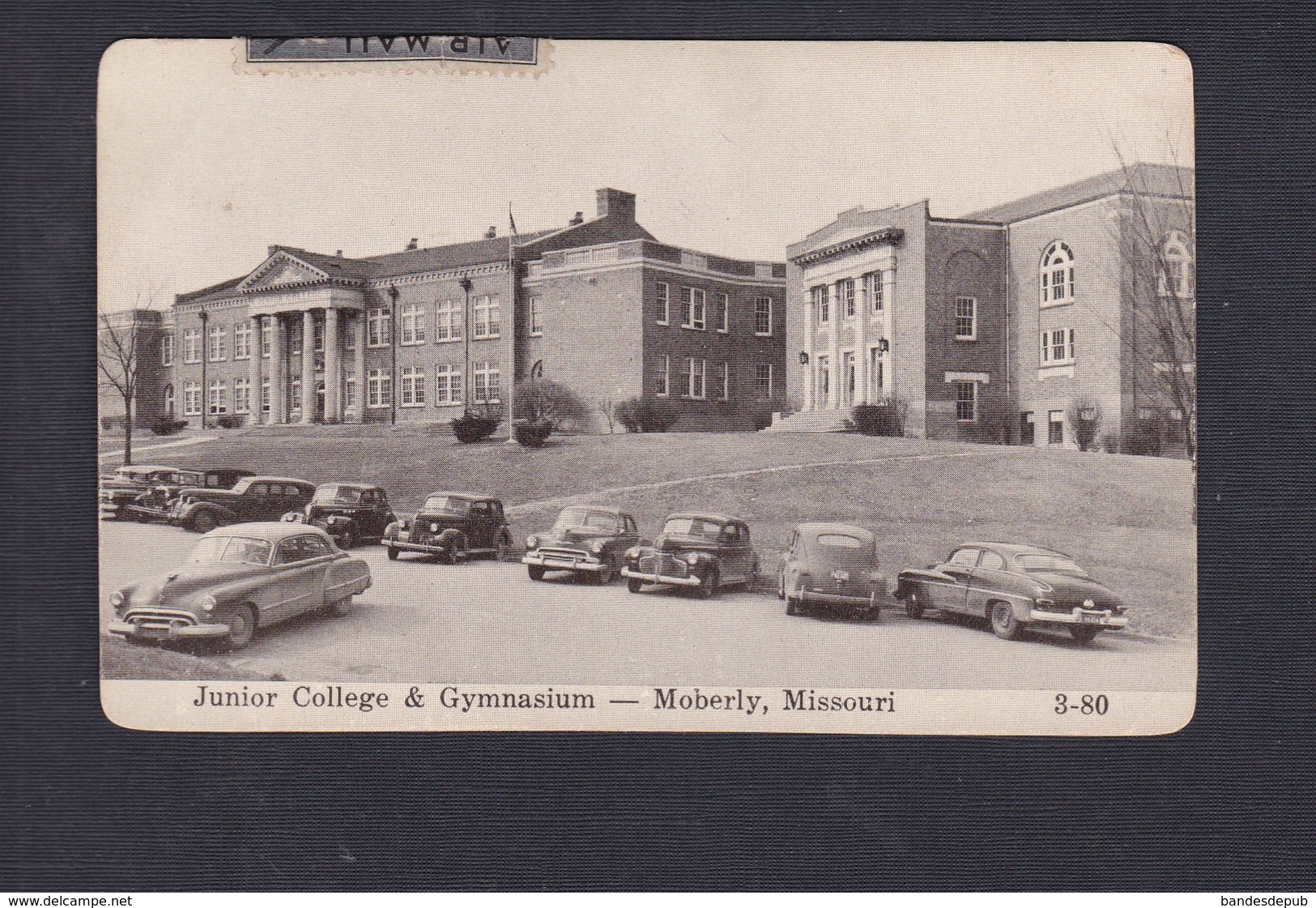 USA MO Moberly - Junior College & Gymnasium ( Oldtimer Cars Voitures Americaines  ) - Autres & Non Classés