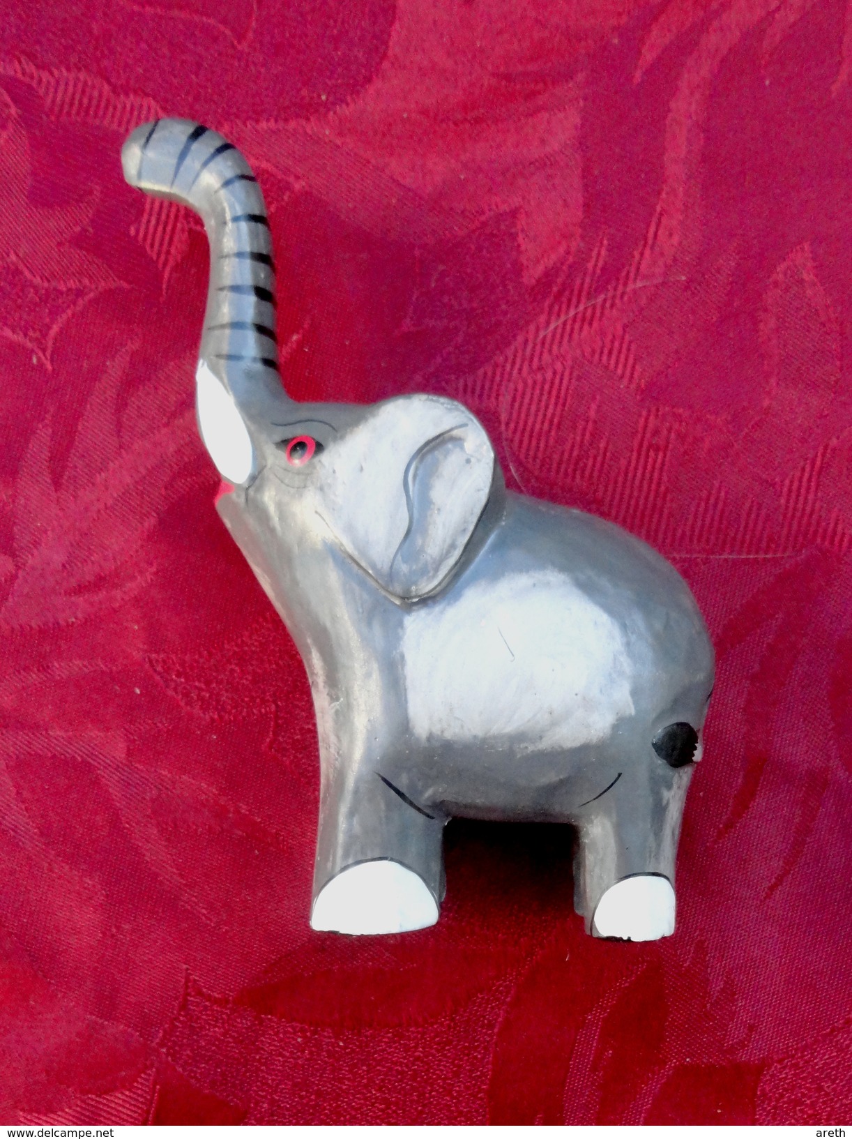Joli Figurine En Bois -  ELEPHANT - Other & Unclassified