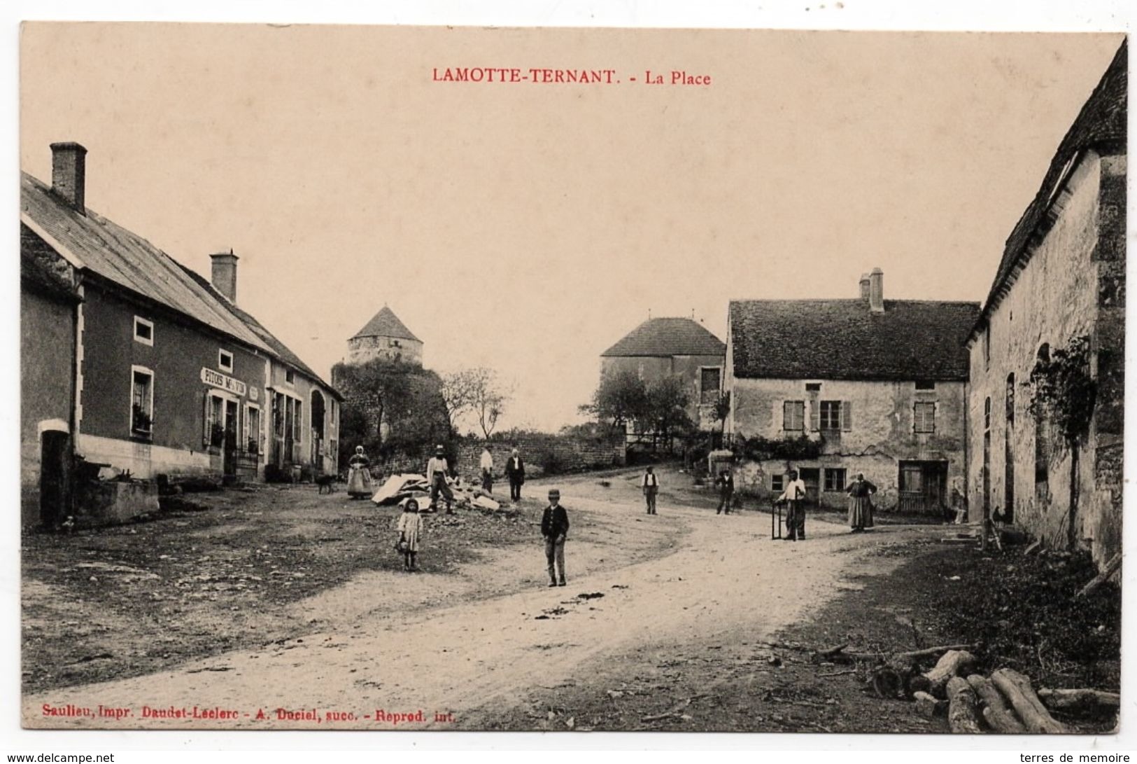 La Motte Ternant : La Place  (Edit. Daudet-Leclerc - A. Duciel Succ., Saulieu) - Autres & Non Classés