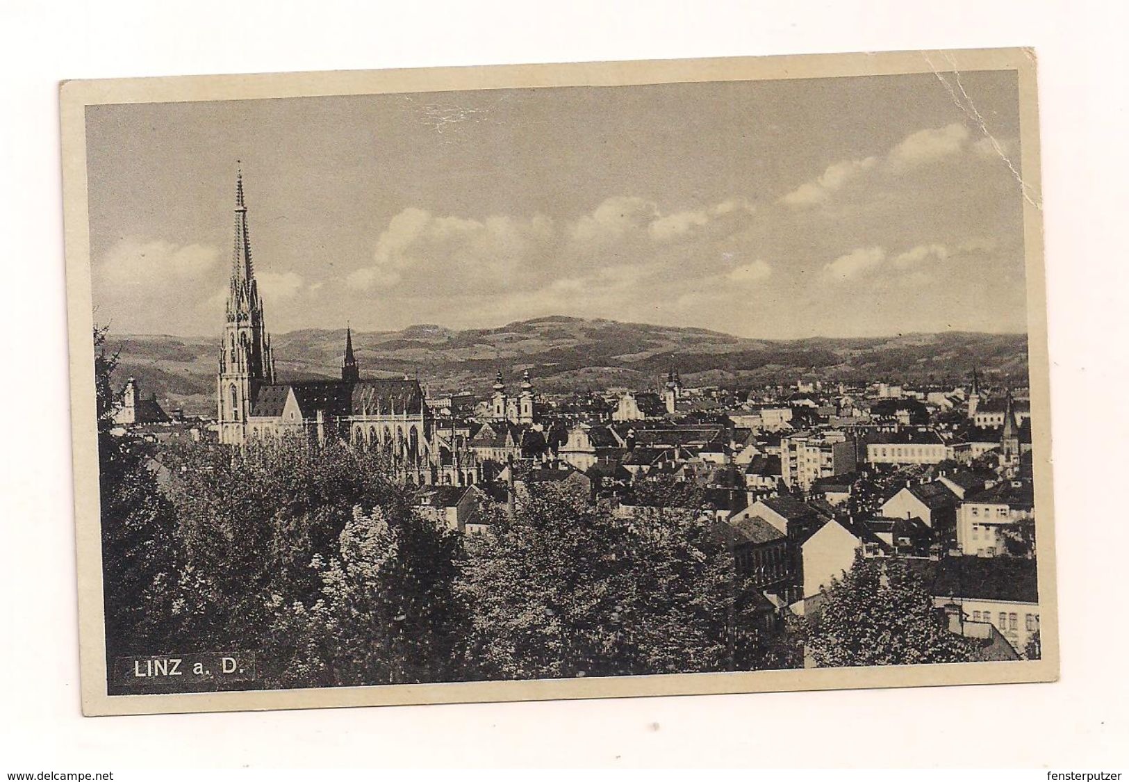 AK Linz A.d.Donau - Nicht Gelaufen - Die Karte Hat Oben Rechts Einen Knick - Linz Pöstlingberg