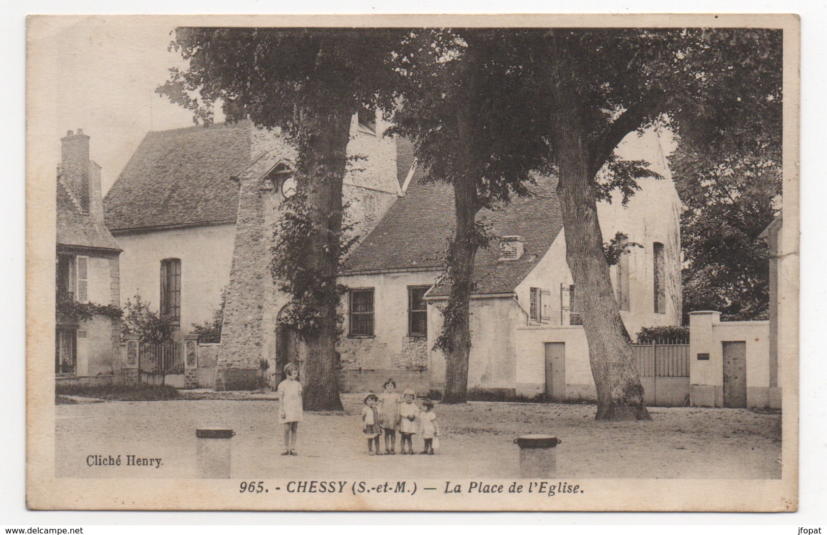 76 SEINE ET MARNE- CHESSY Place De L'Eglise - Autres & Non Classés