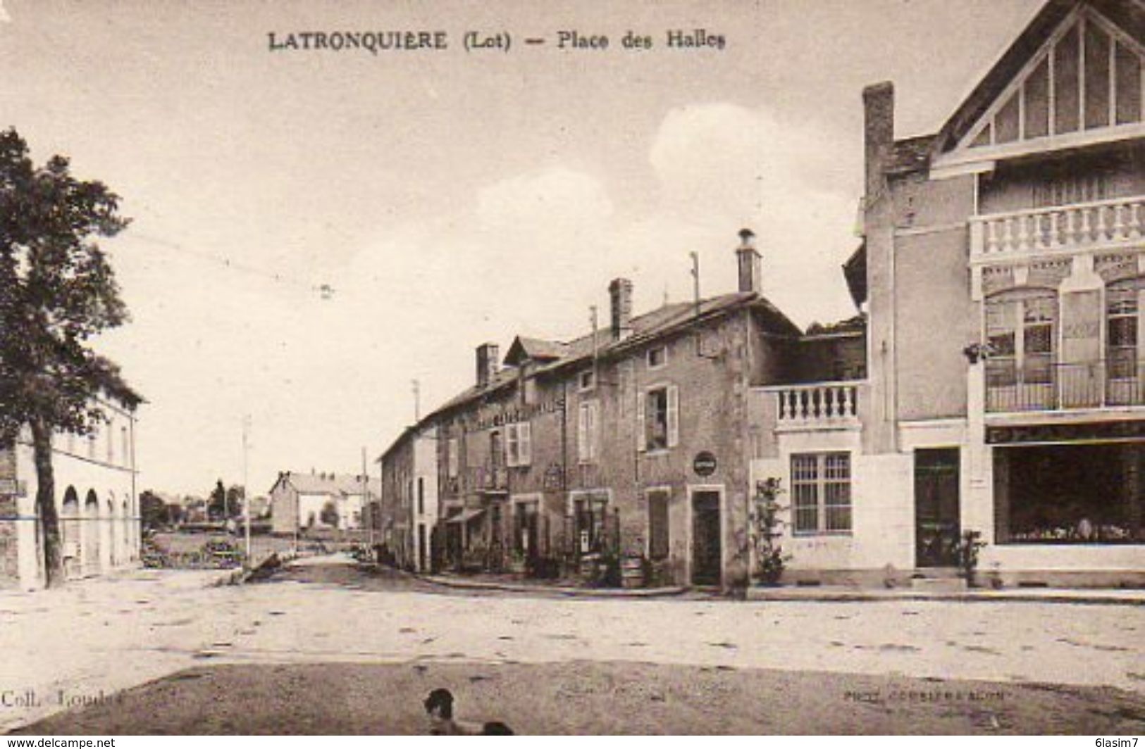 CPA - LATRONQUIèRE (46) - Aspect De La Place Des Halles Et De L'Epicerie-Café Des Landes Dans Les Années 20 / 30 - Latronquiere