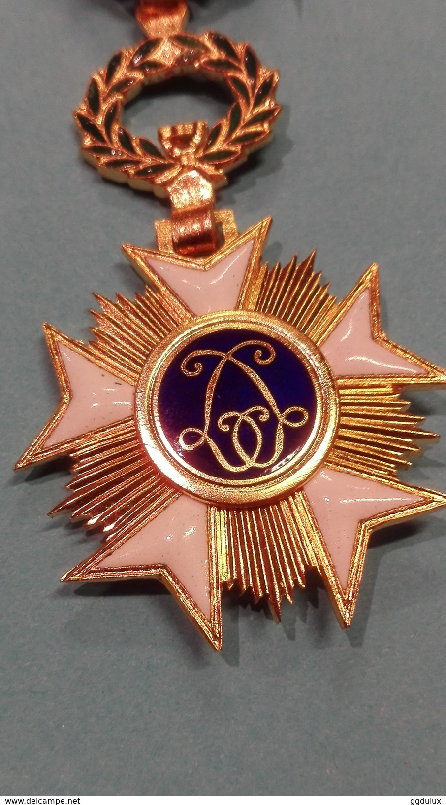 Medaille Belge Officier Ordre De La Couronne Avec Boite - Belgique