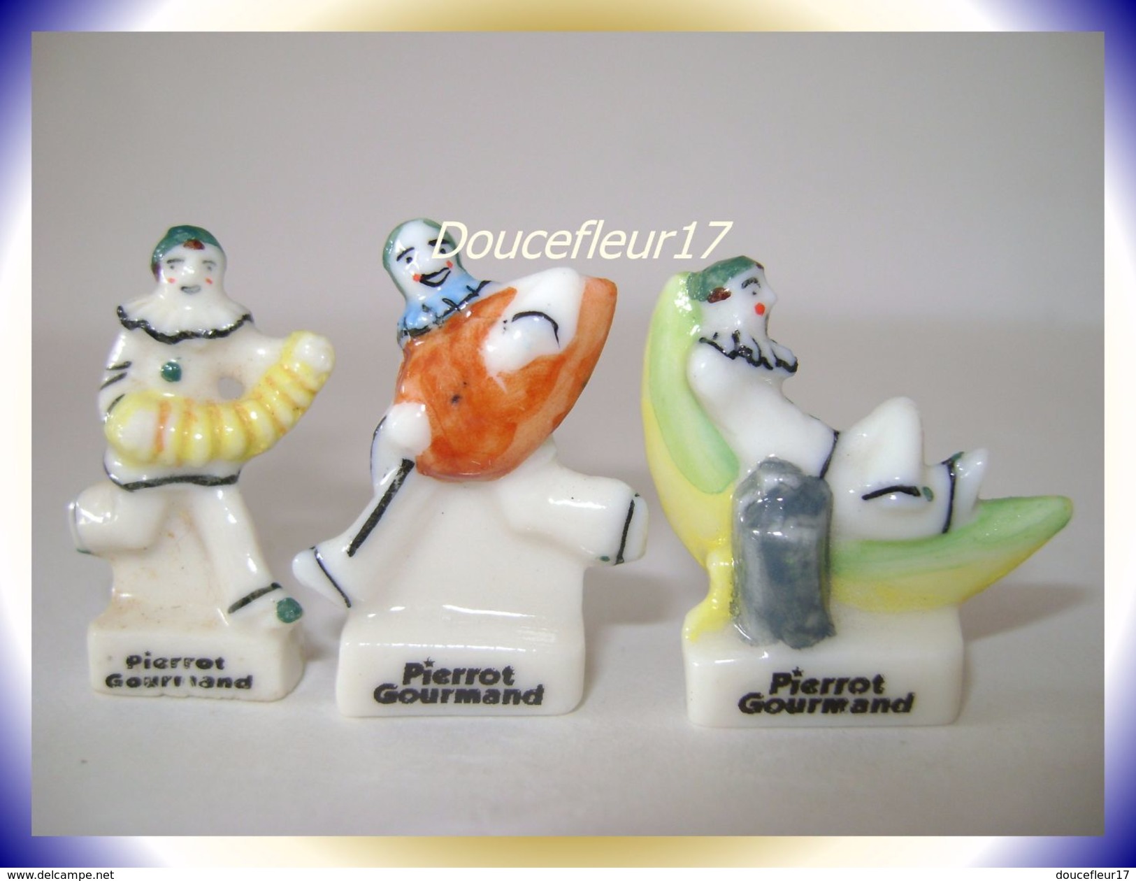 Pierrot Gourmand... 3 Fèves.. Ref AFF : 76-2001 ( Pan 003) - Characters