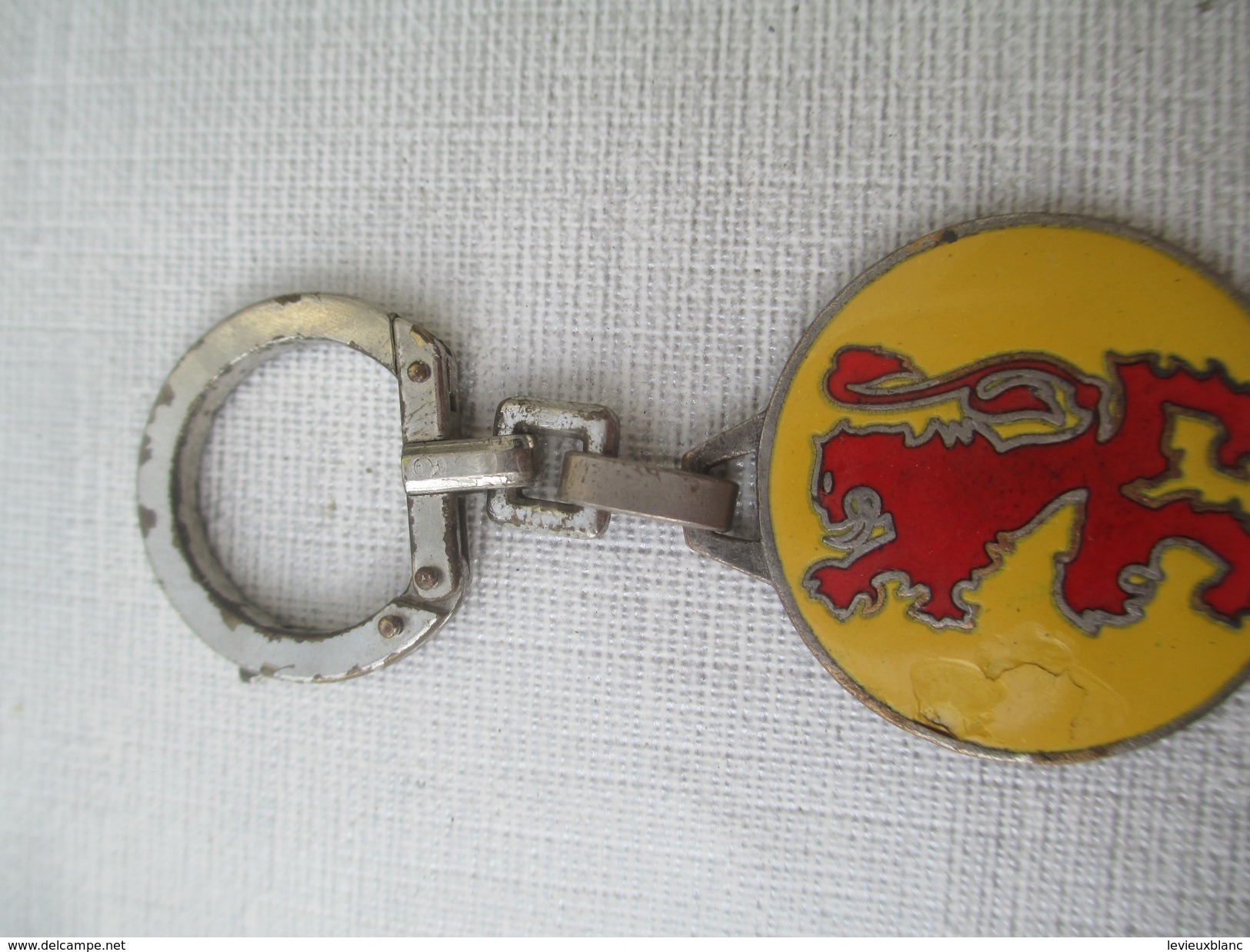 Porte-clé Métallique/Alimentaire/Brasserie BEAUFORT Du Cameroun / Lyon  AUGIS /Années 1960-1970               POC243 - Porte-clefs