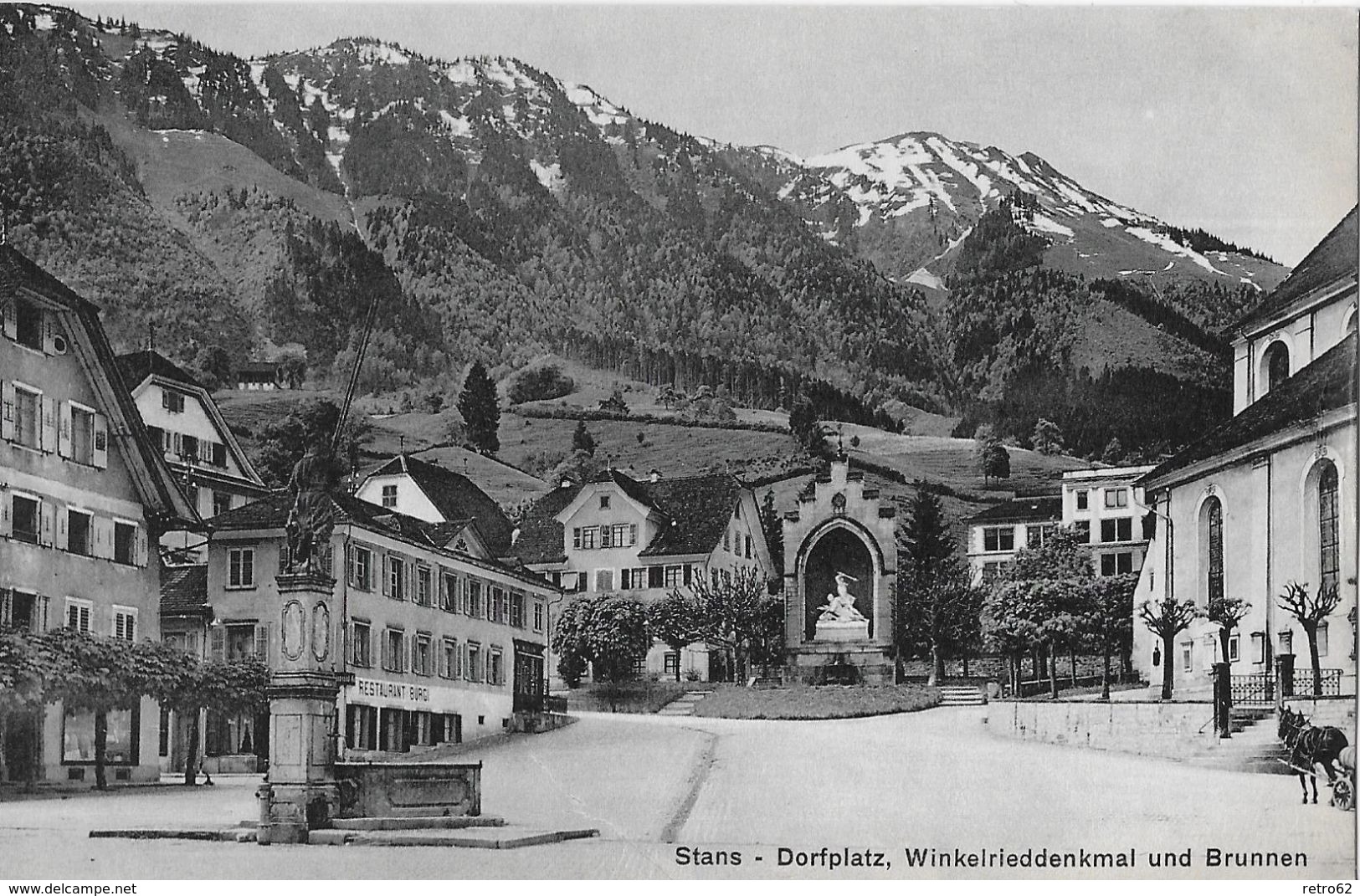 STANS &rarr; Dorfplatz Mit Winkelried-Denkmal Kutsche Und Dem Stanserhorn Anno 1910 - Stans