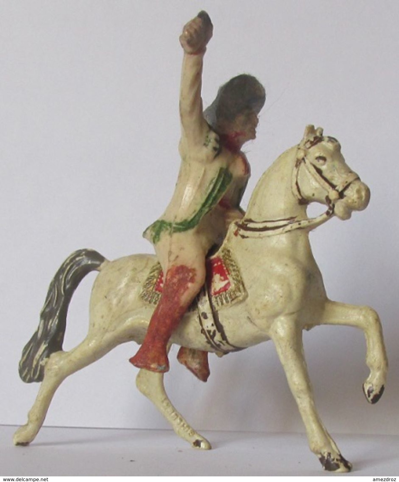 Figurine Beffoid Mexicain à Cheval Plastique Dur Petit Défaut En Main Du Cavalier - Autres & Non Classés